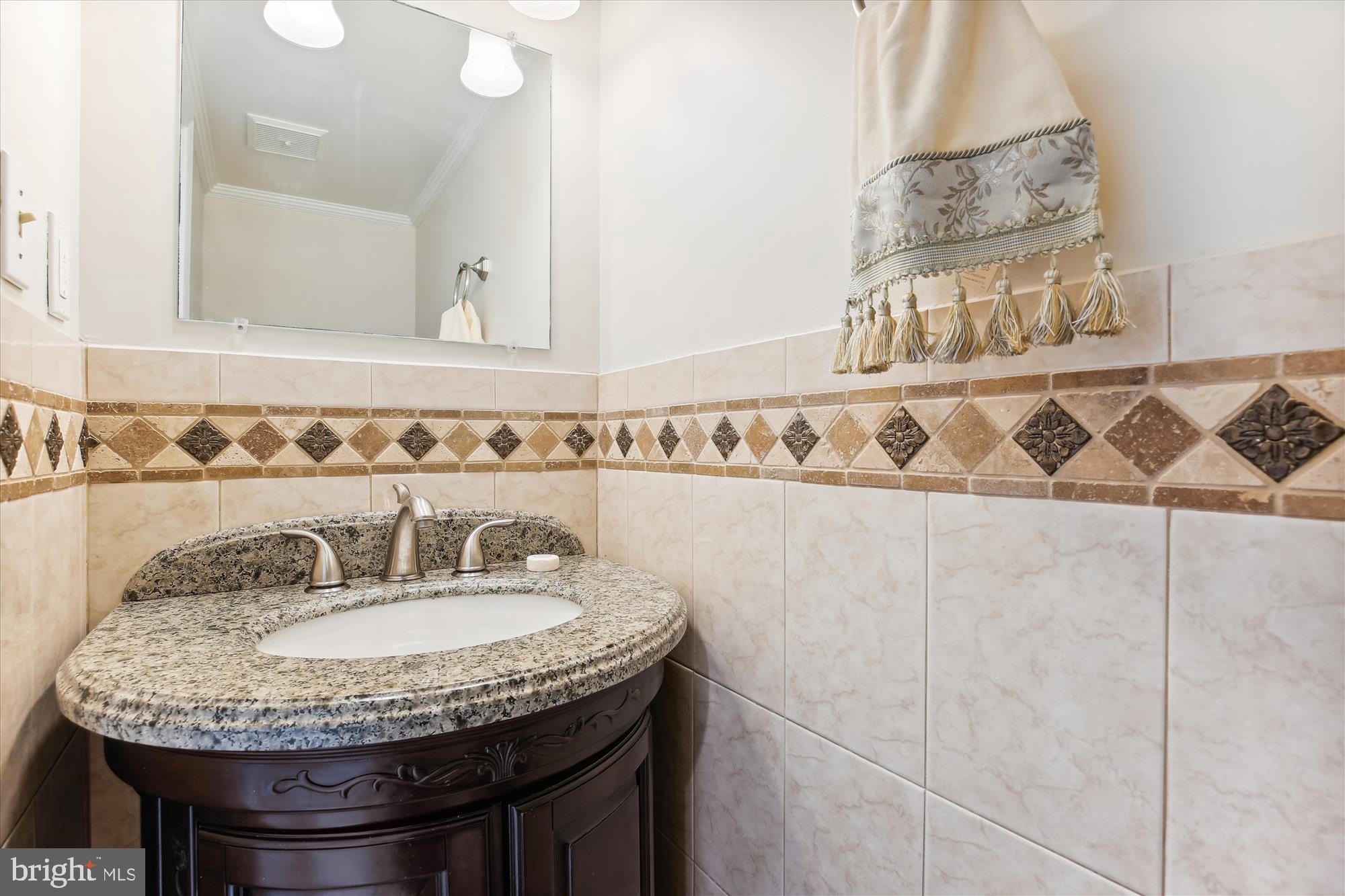 ROCKSHIRE TOWNHOMES - Residential Lease