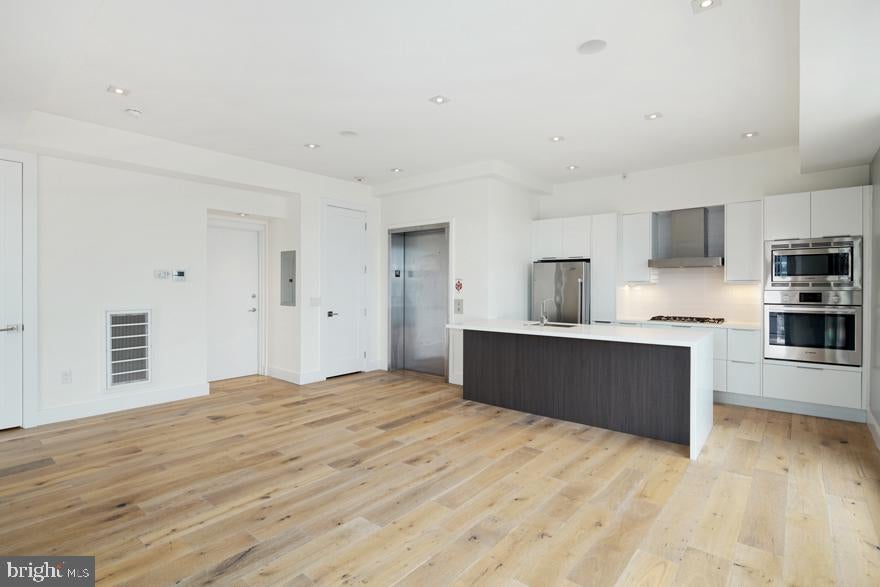 240 N 2ND STREET UNIT 6E
