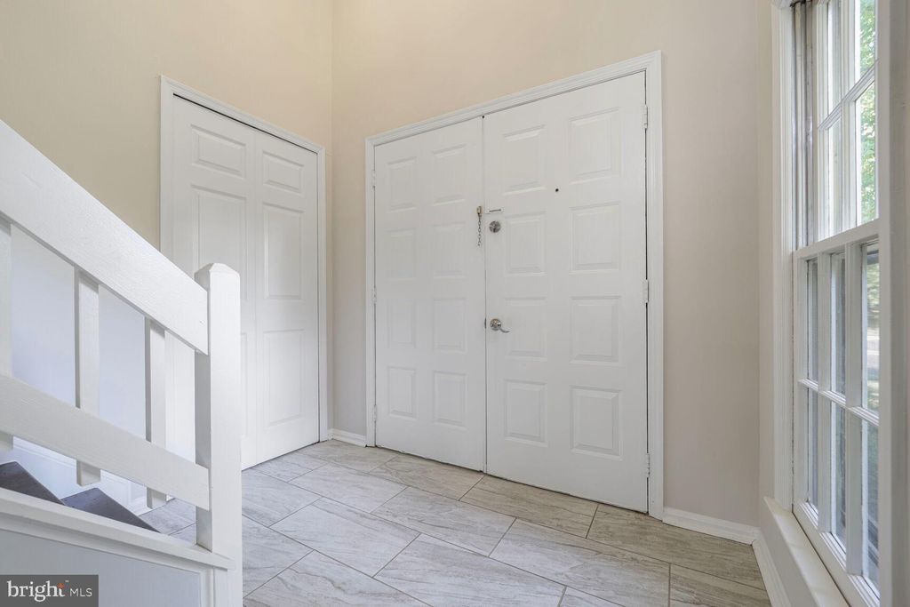 Photo of 13802 Poplar Tree Road, CHANTILLY, VA 20151 (MLS # VAFX2254794)