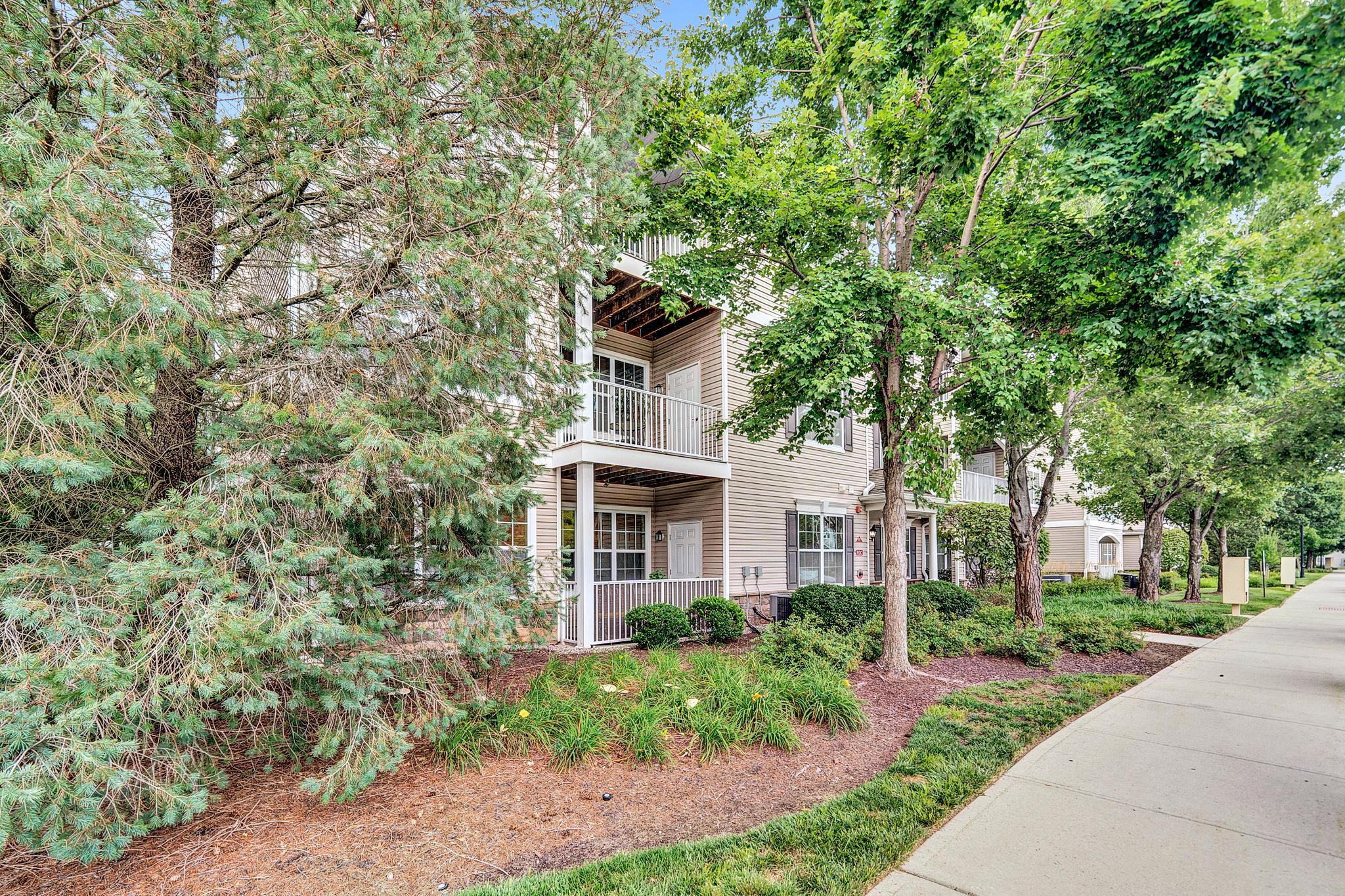 112 TIMBERLAKE DRIVE