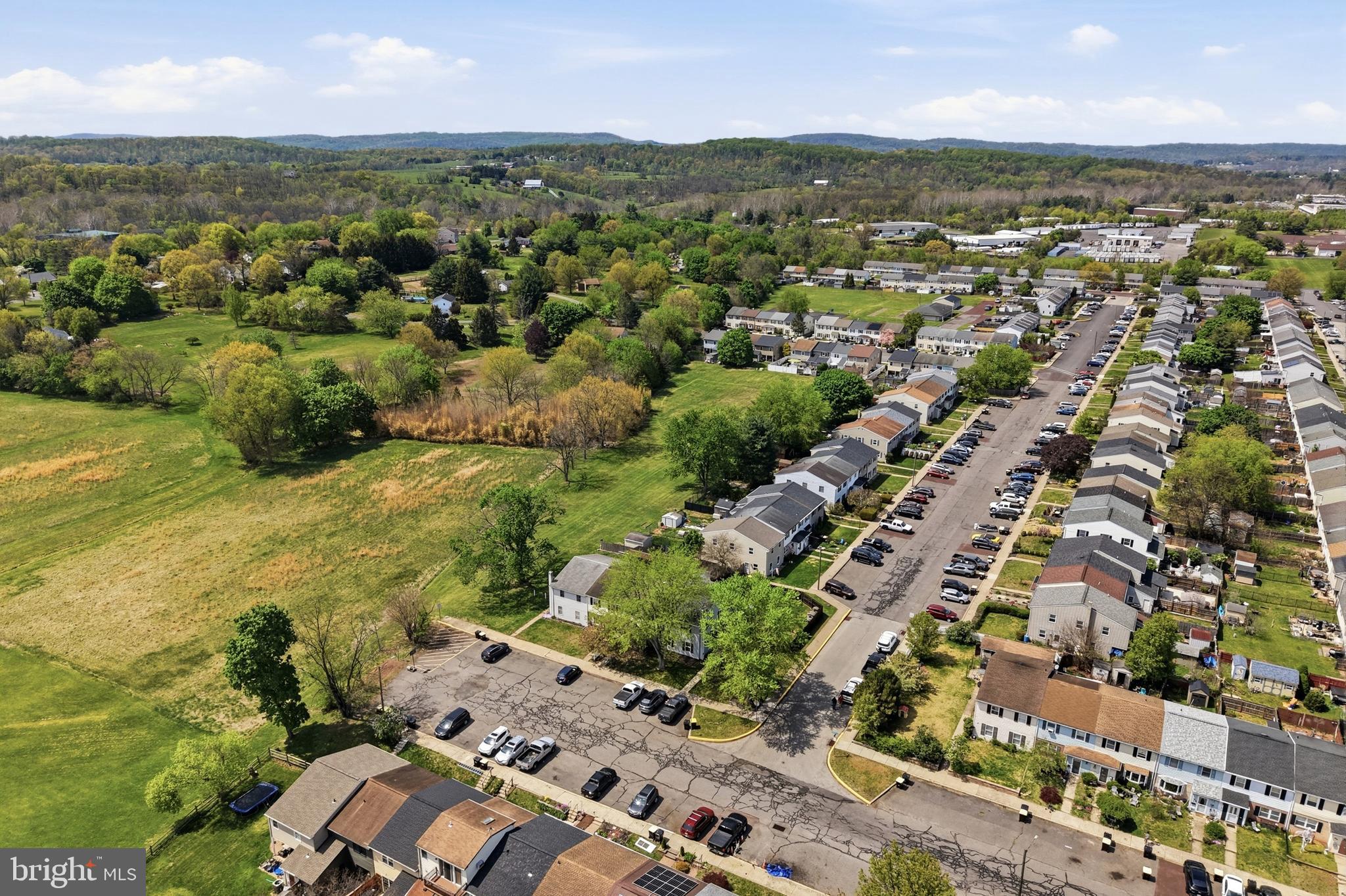 COLONIAL VIL - Residential