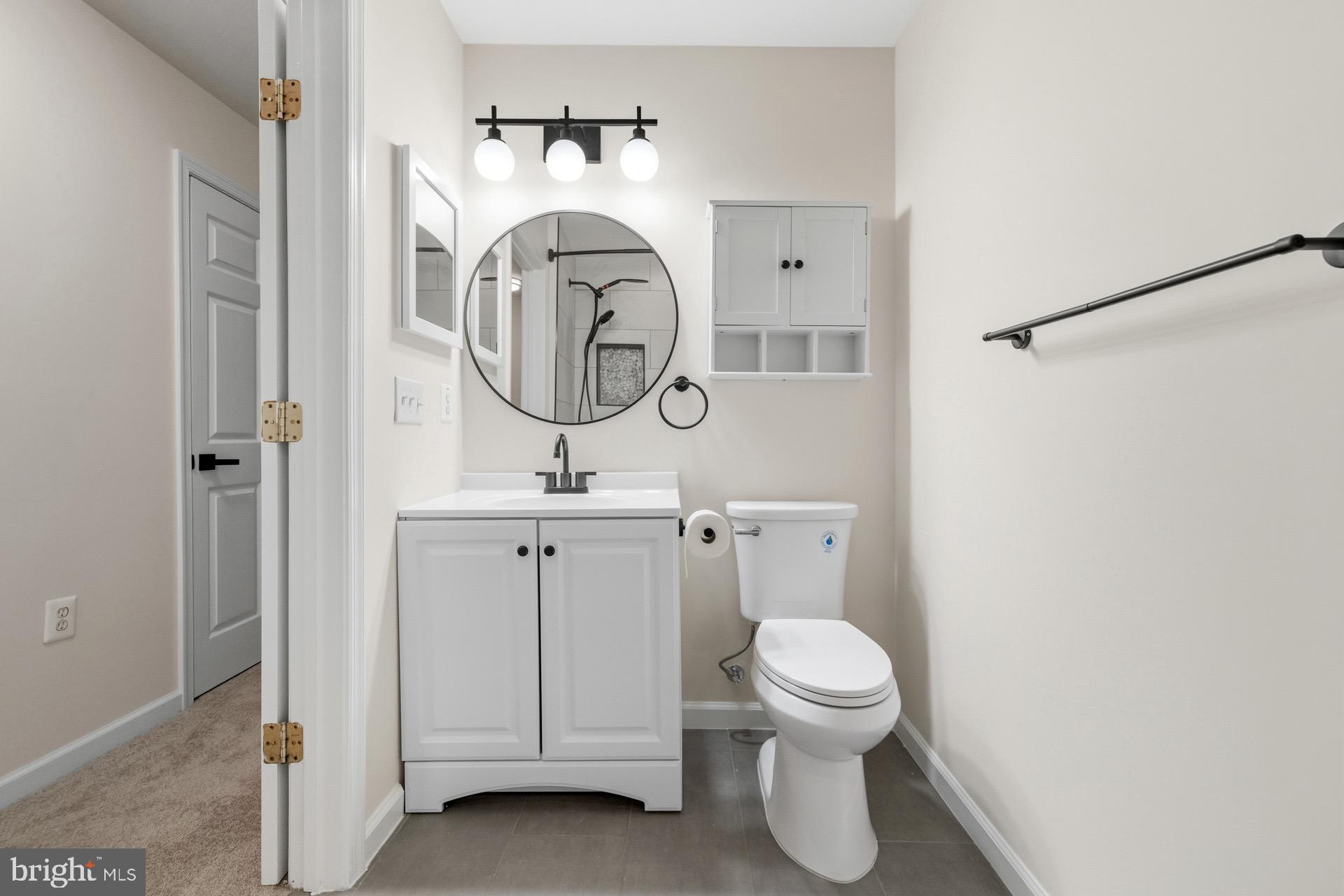 GREENBELT LAKE VILLAGE - Residential Lease