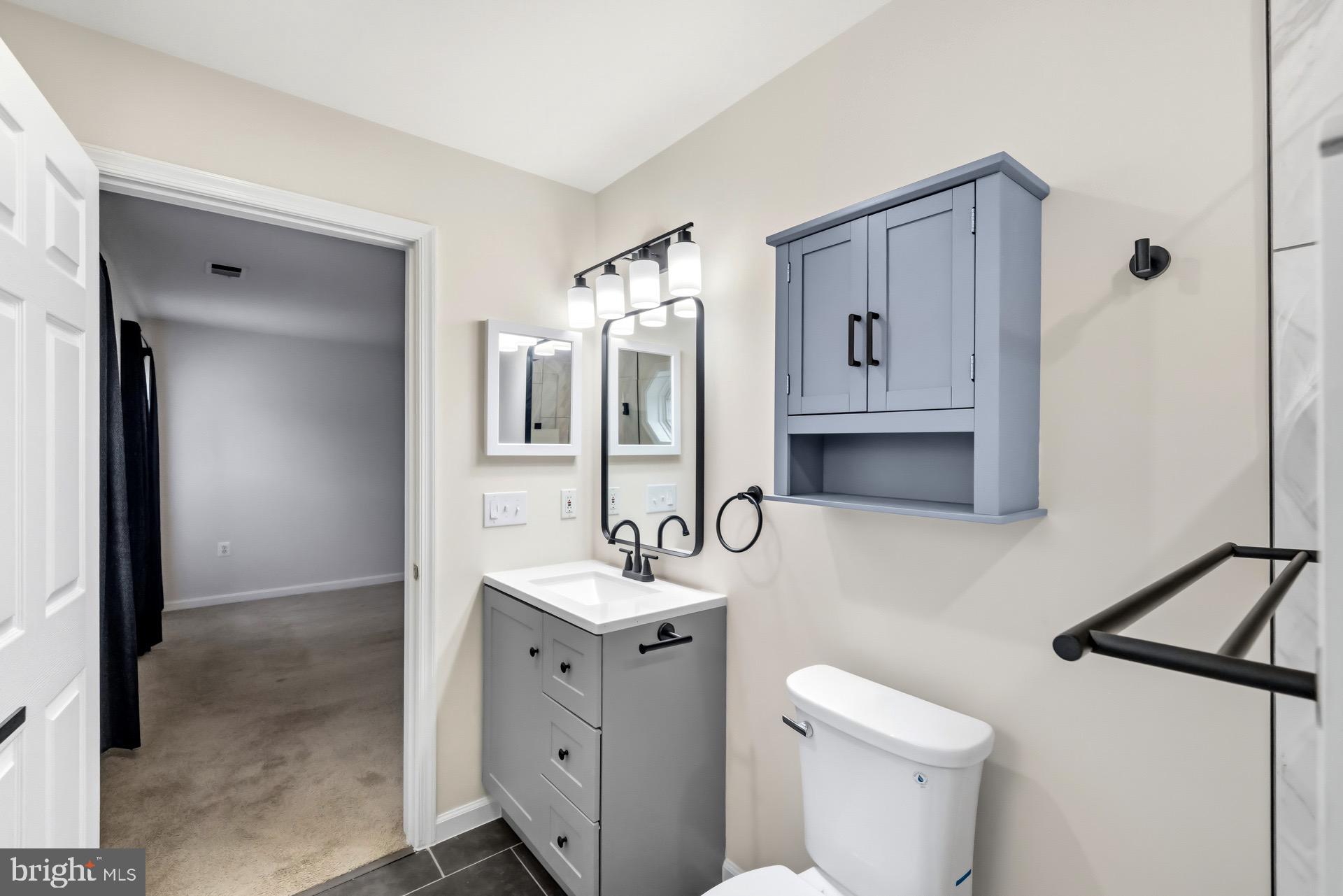 GREENBELT LAKE VILLAGE - Residential Lease