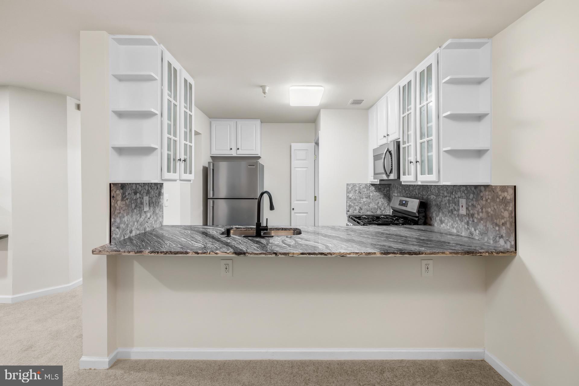 GREENBELT LAKE VILLAGE - Residential Lease