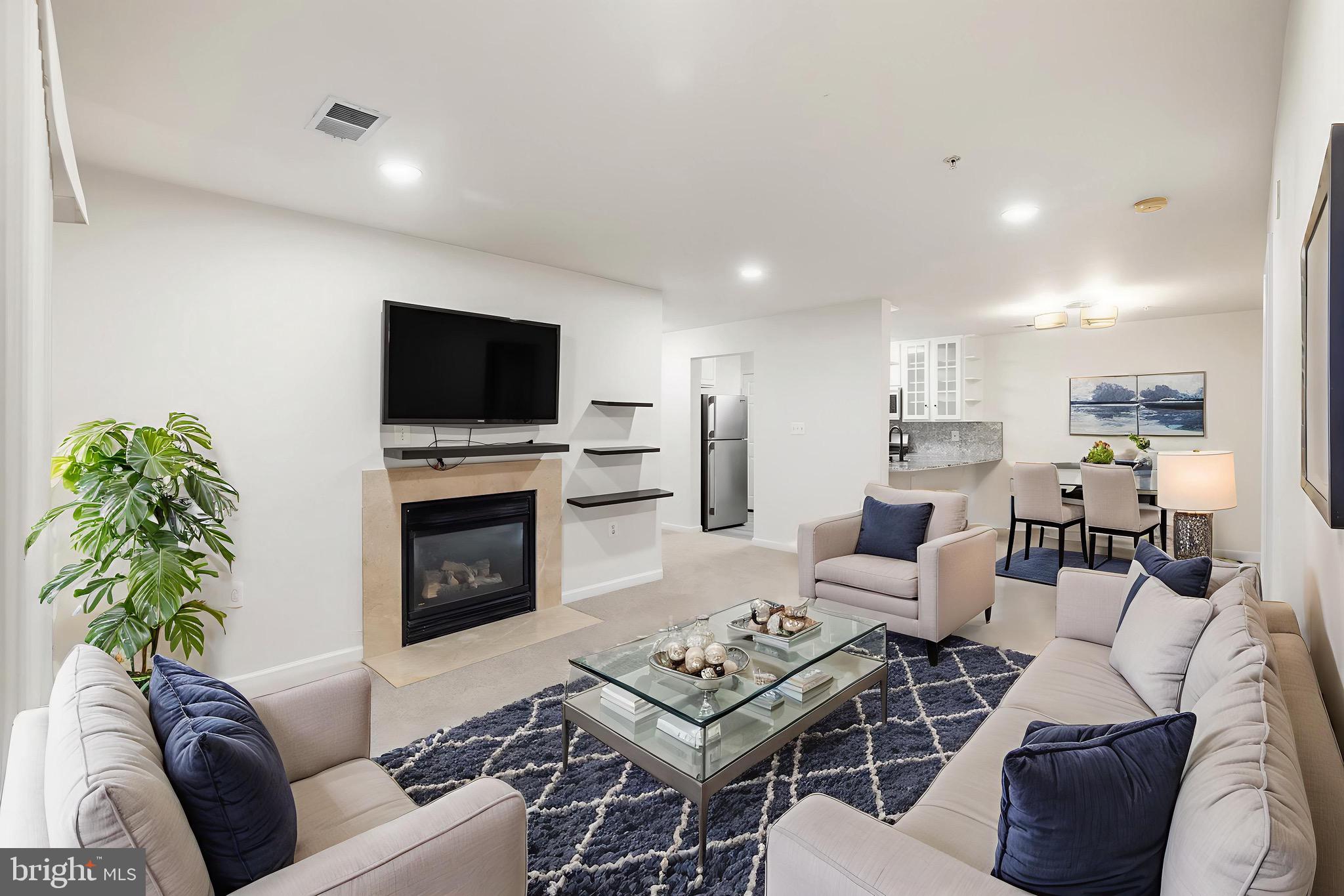 GREENBELT LAKE VILLAGE - Residential Lease