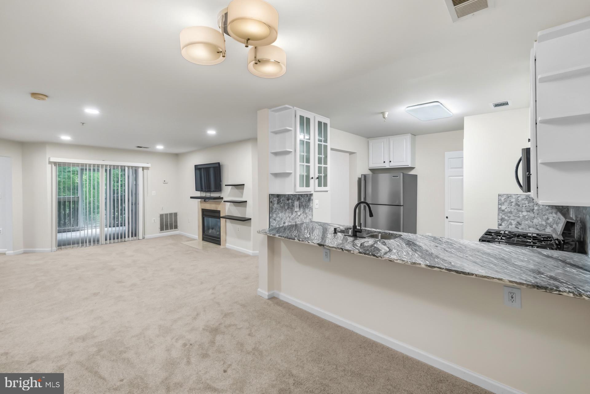 GREENBELT LAKE VILLAGE - Residential Lease