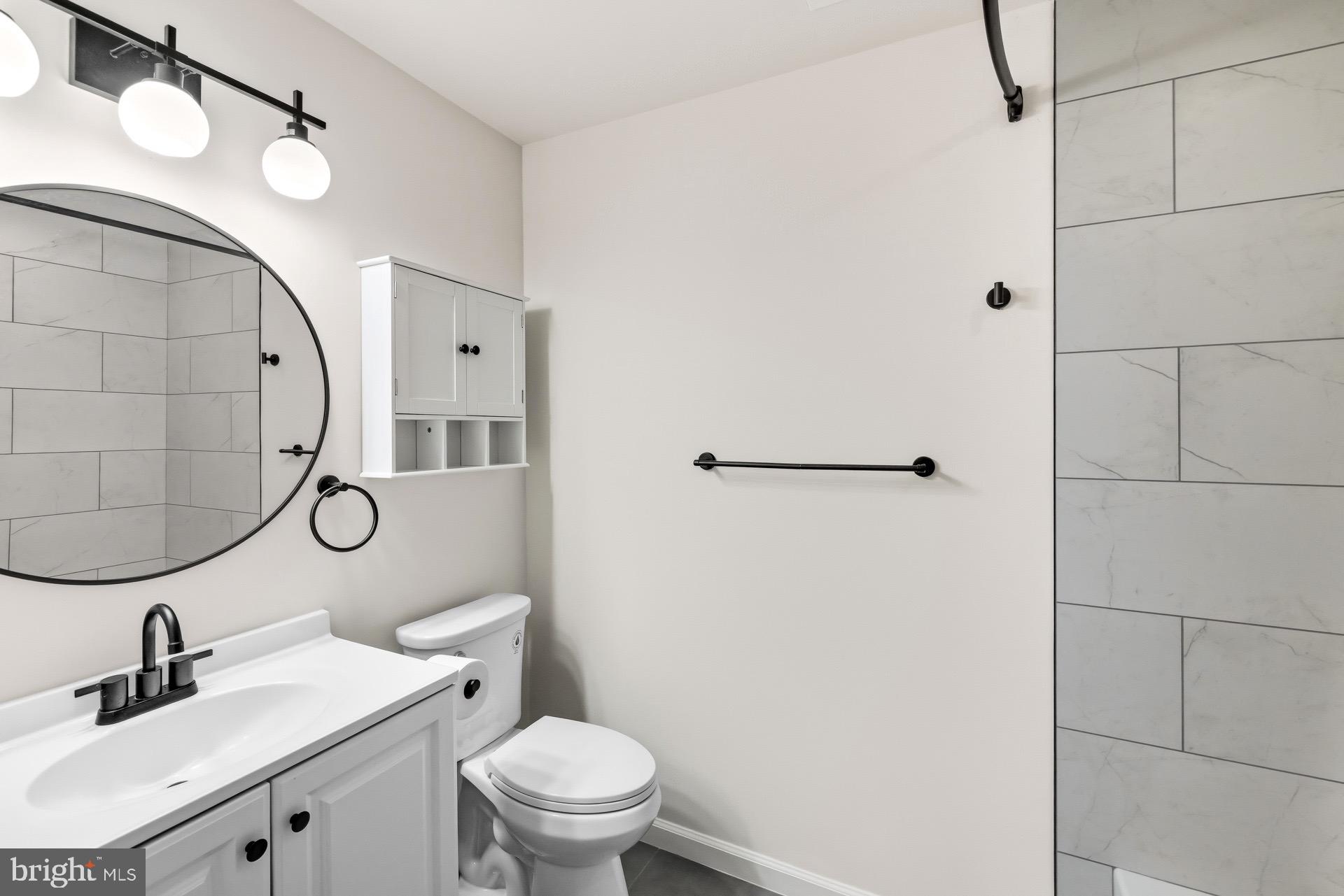 GREENBELT LAKE VILLAGE - Residential Lease