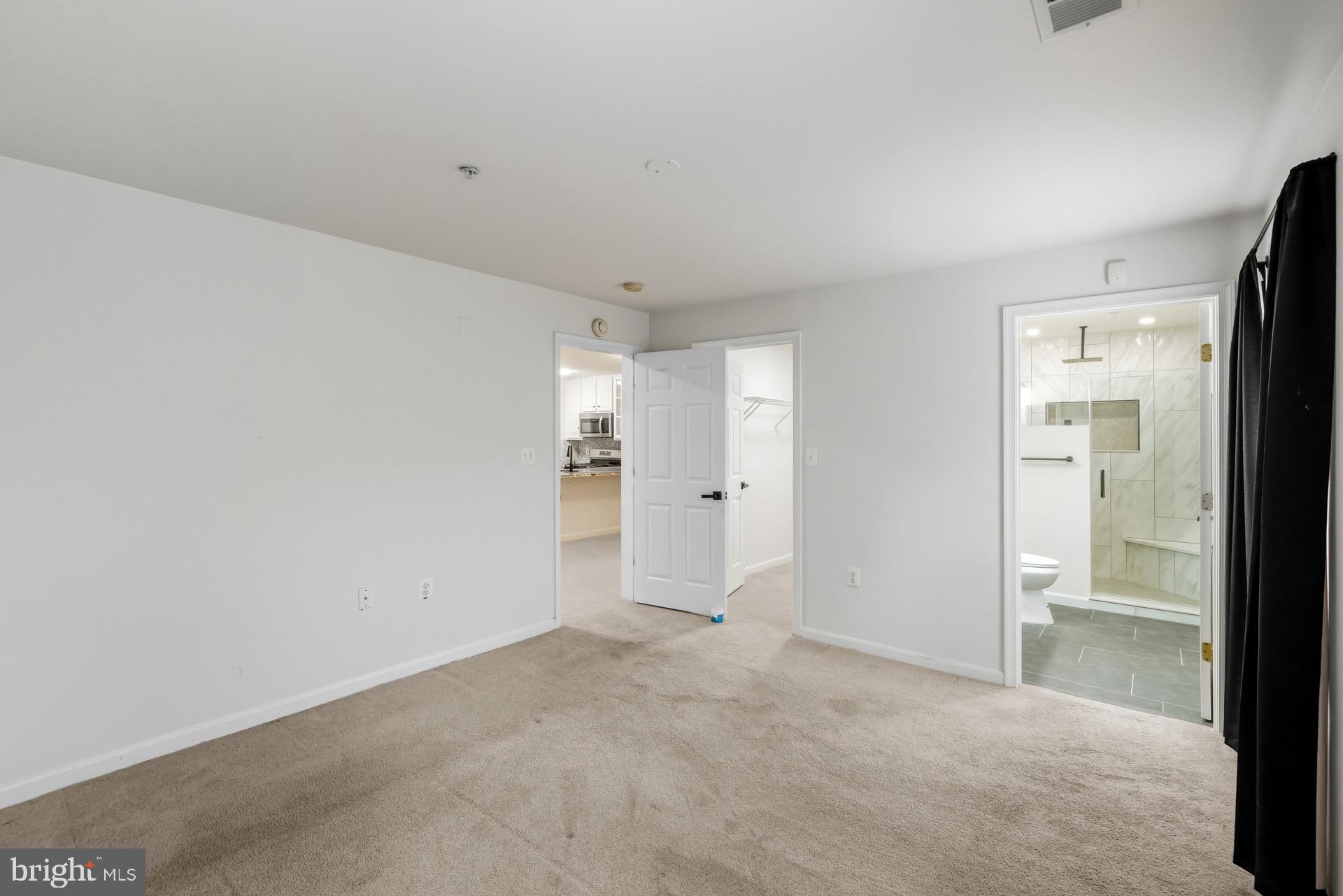 GREENBELT LAKE VILLAGE - Residential Lease