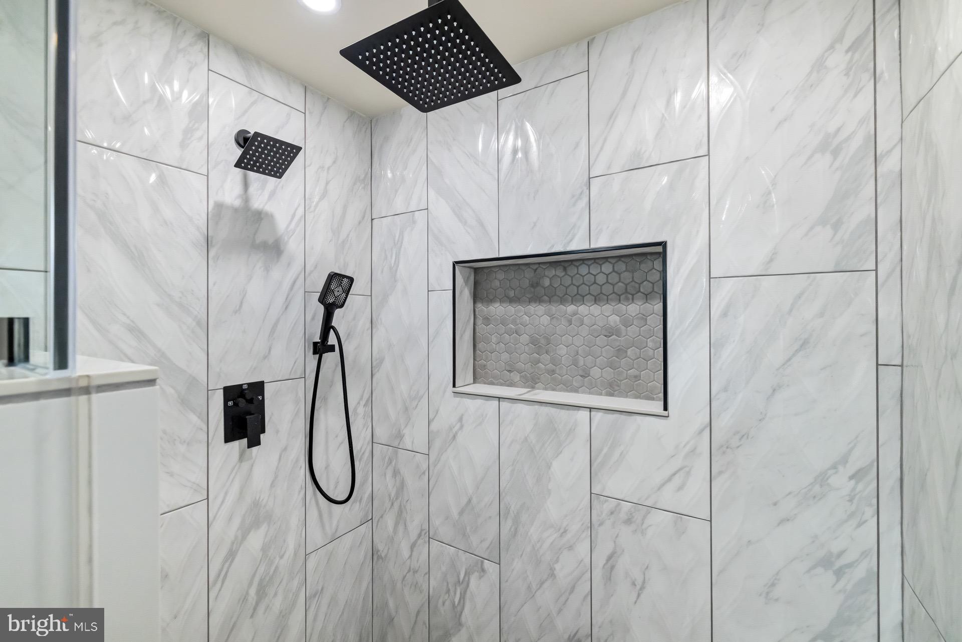 GREENBELT LAKE VILLAGE - Residential Lease