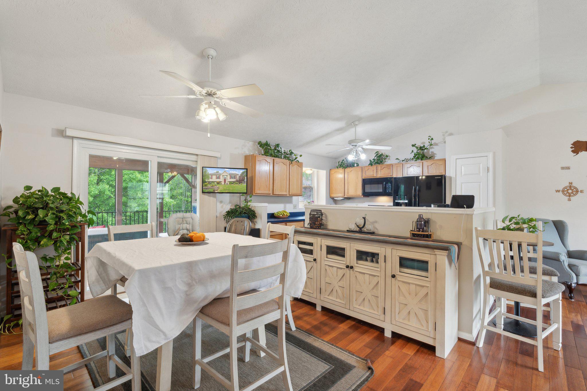 HILL VALLEY - Residential