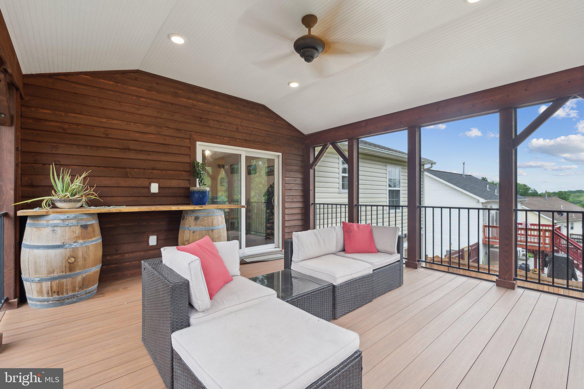 HILL VALLEY - Residential