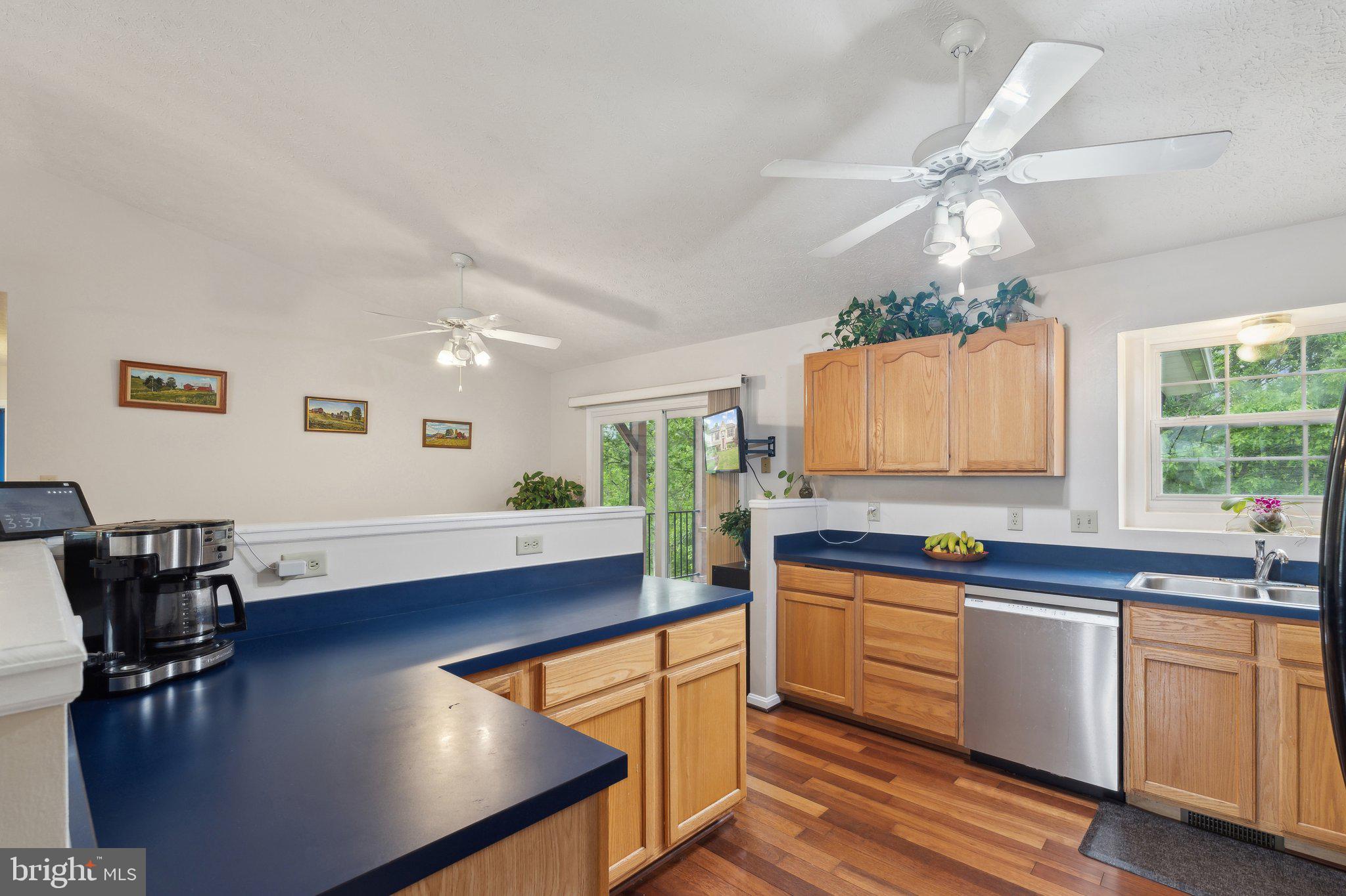 HILL VALLEY - Residential