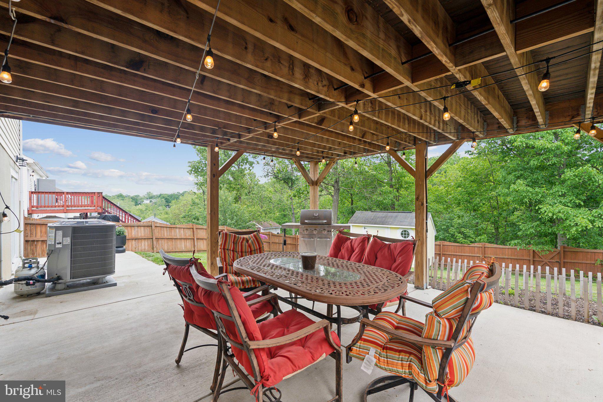 HILL VALLEY - Residential