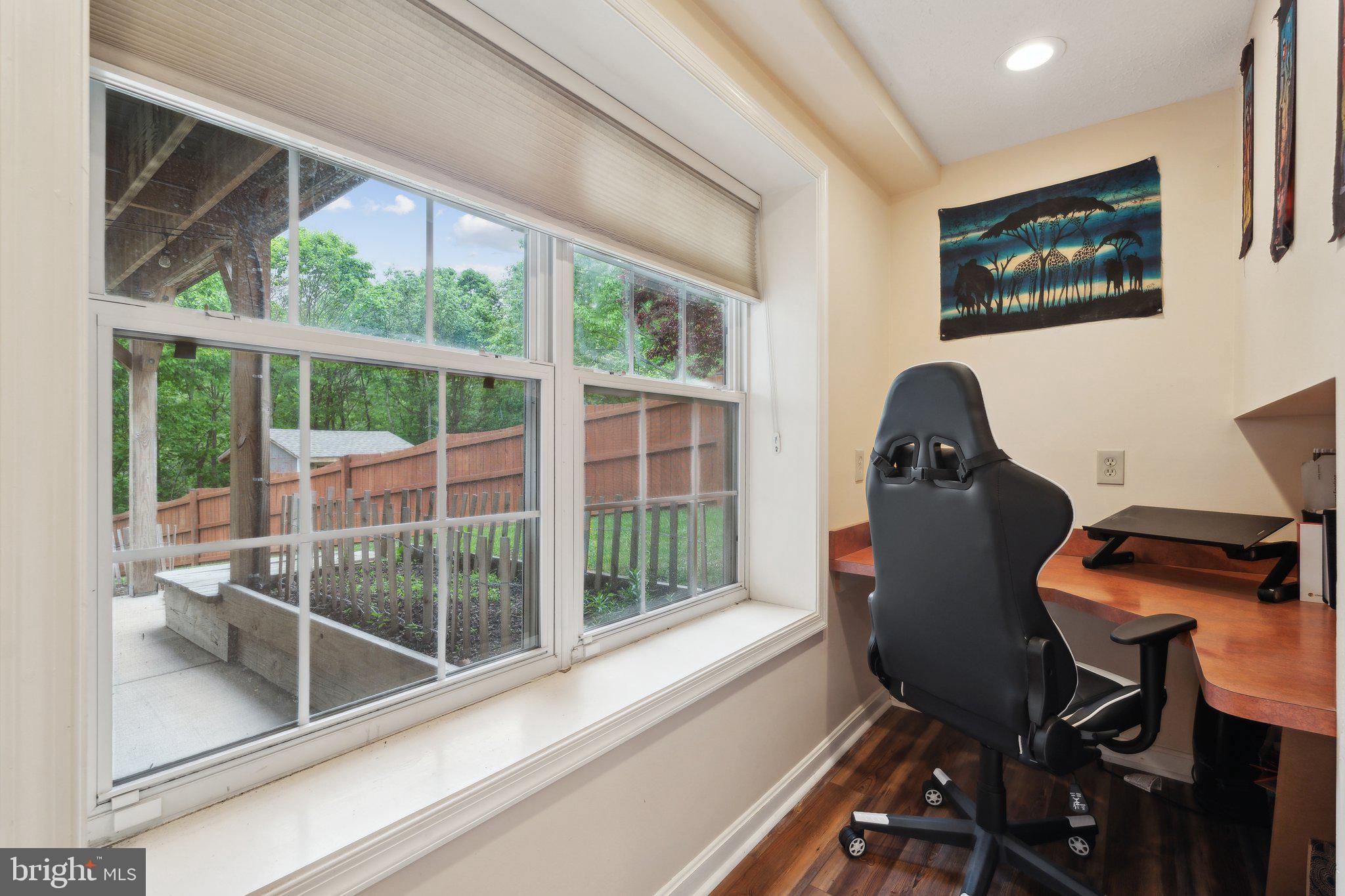 HILL VALLEY - Residential