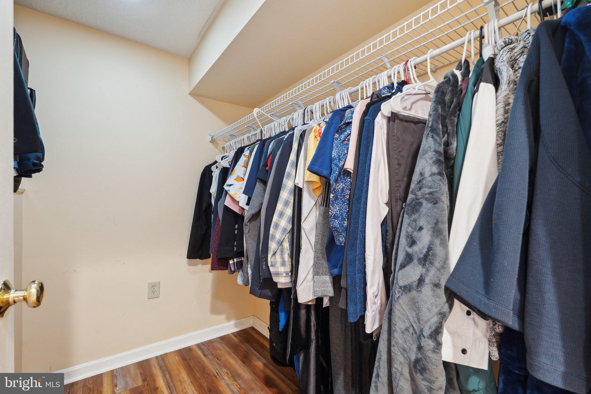 HILL VALLEY - Residential