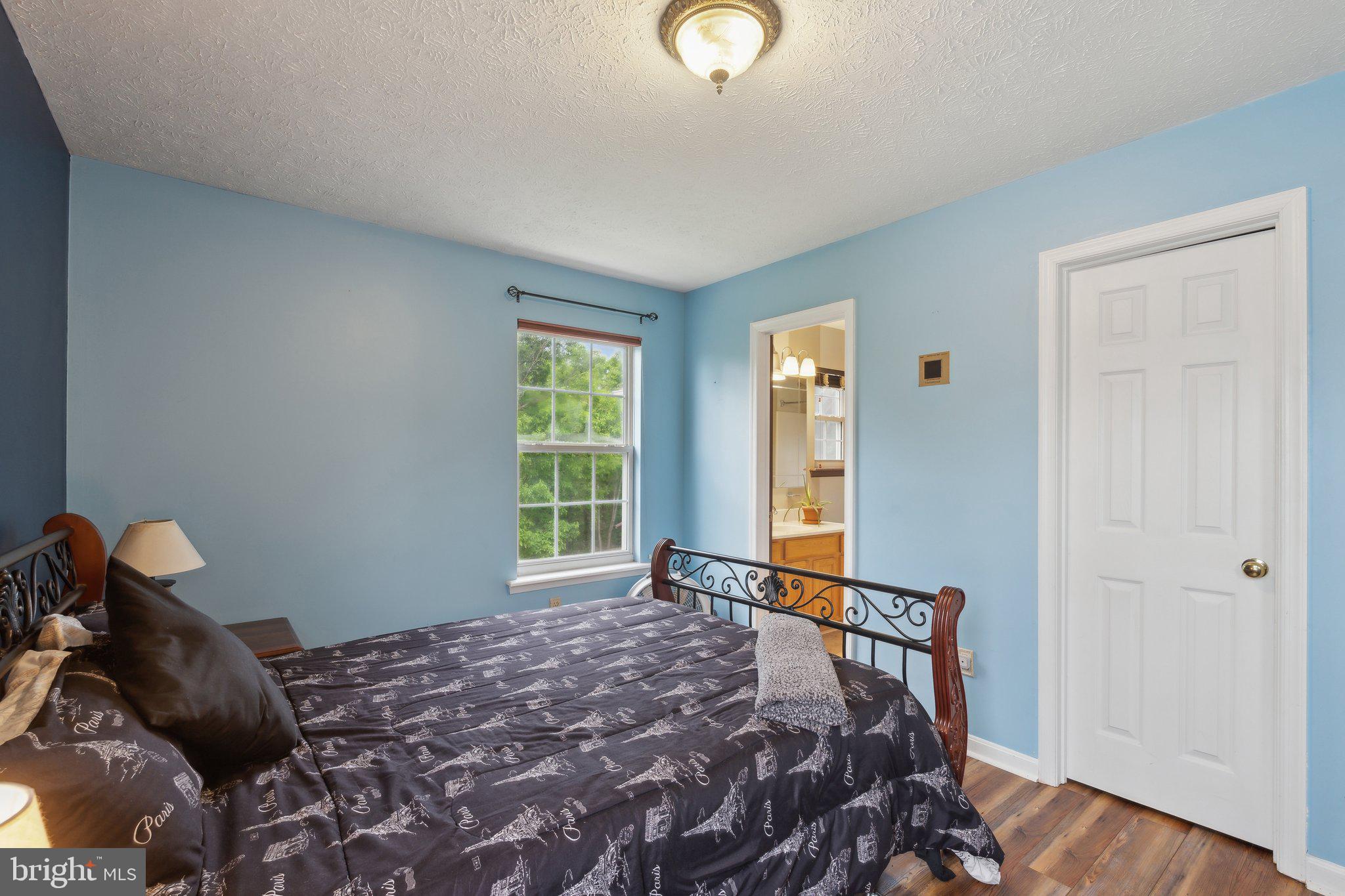 HILL VALLEY - Residential