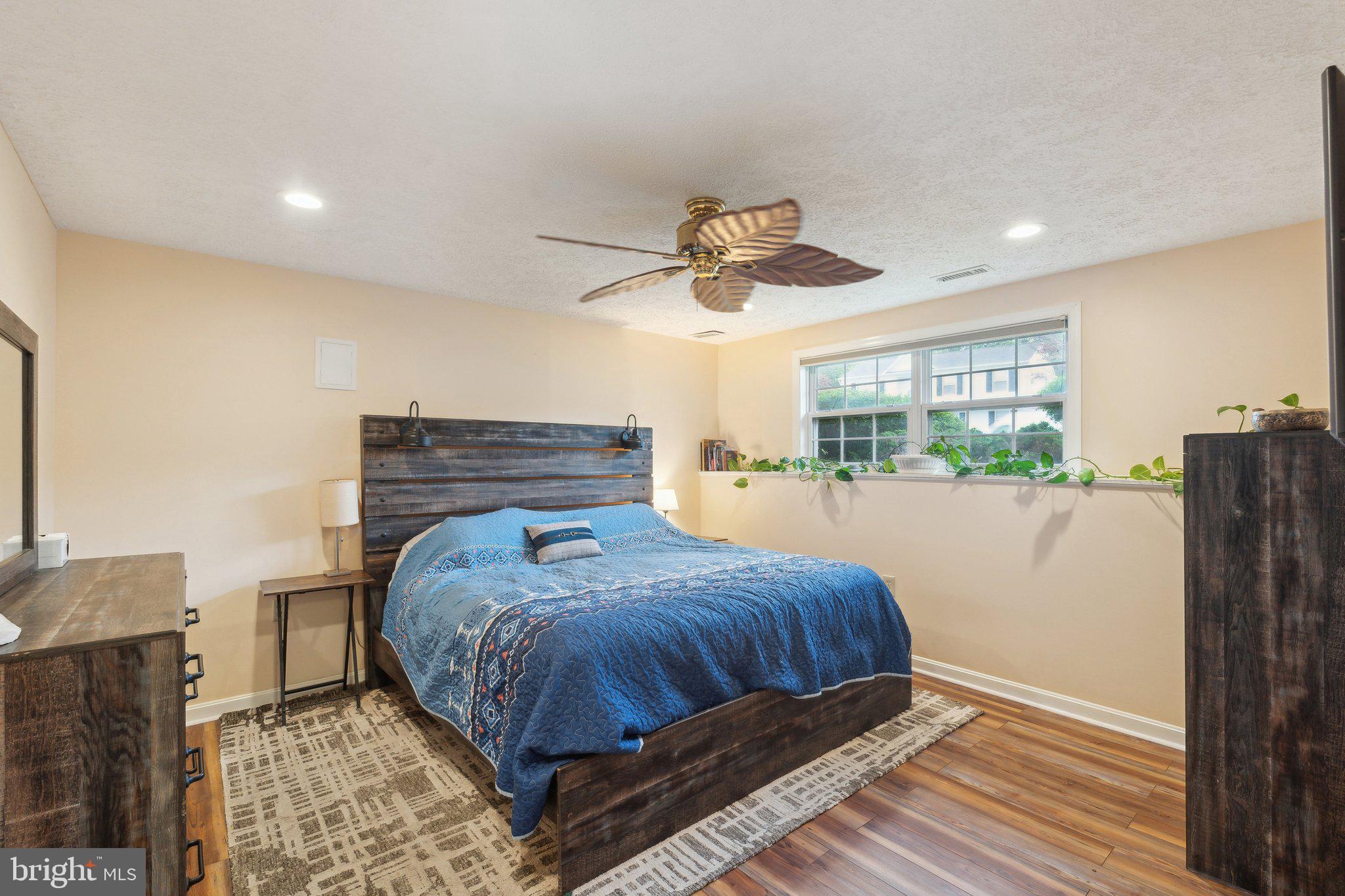 HILL VALLEY - Residential