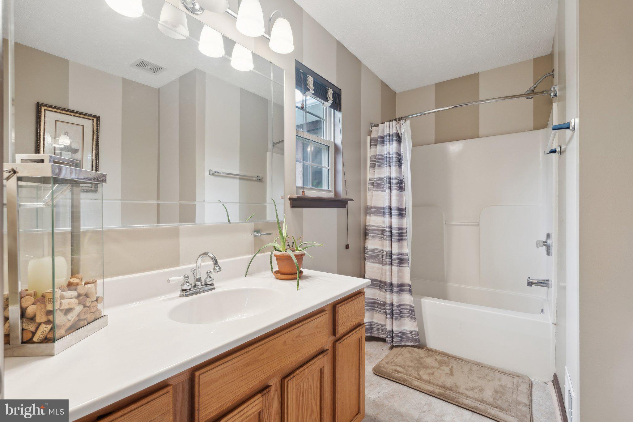 HILL VALLEY - Residential