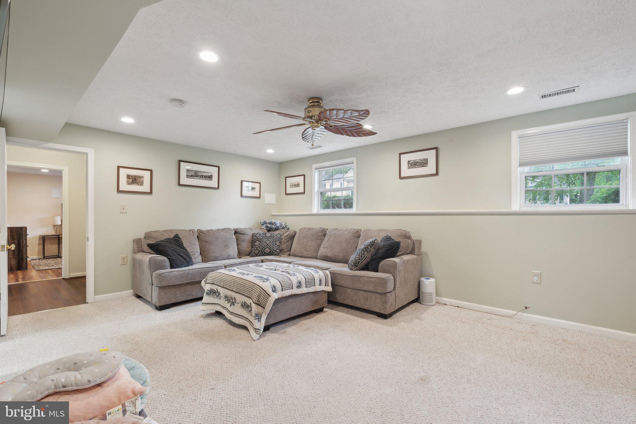 HILL VALLEY - Residential