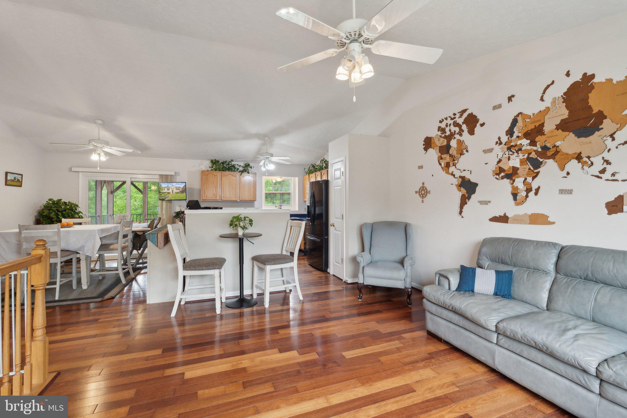 HILL VALLEY - Residential