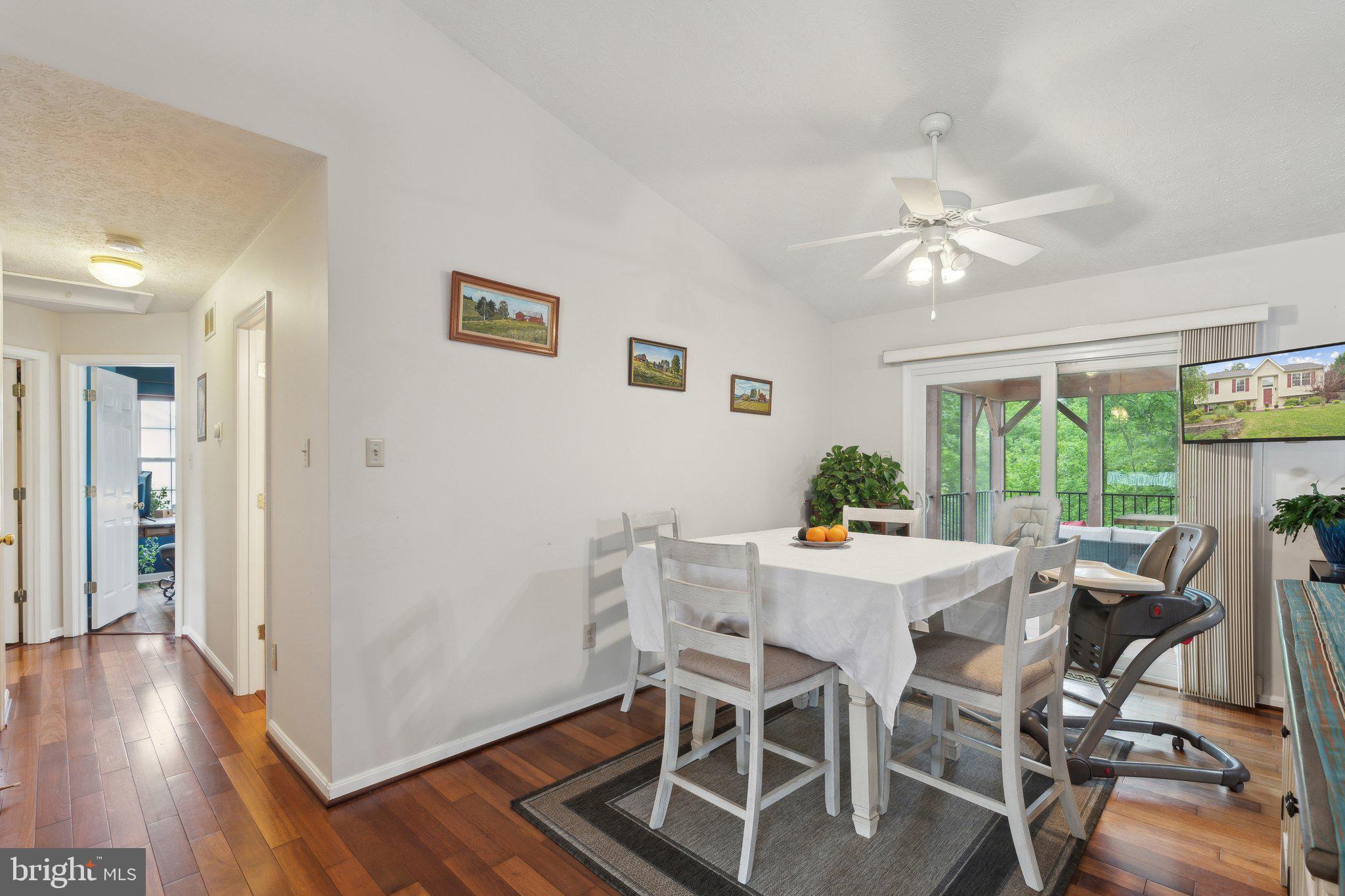 HILL VALLEY - Residential