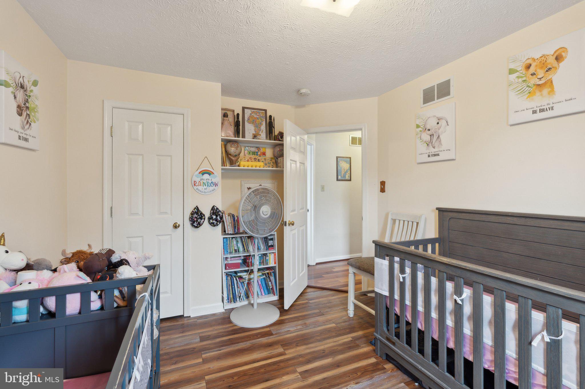 HILL VALLEY - Residential