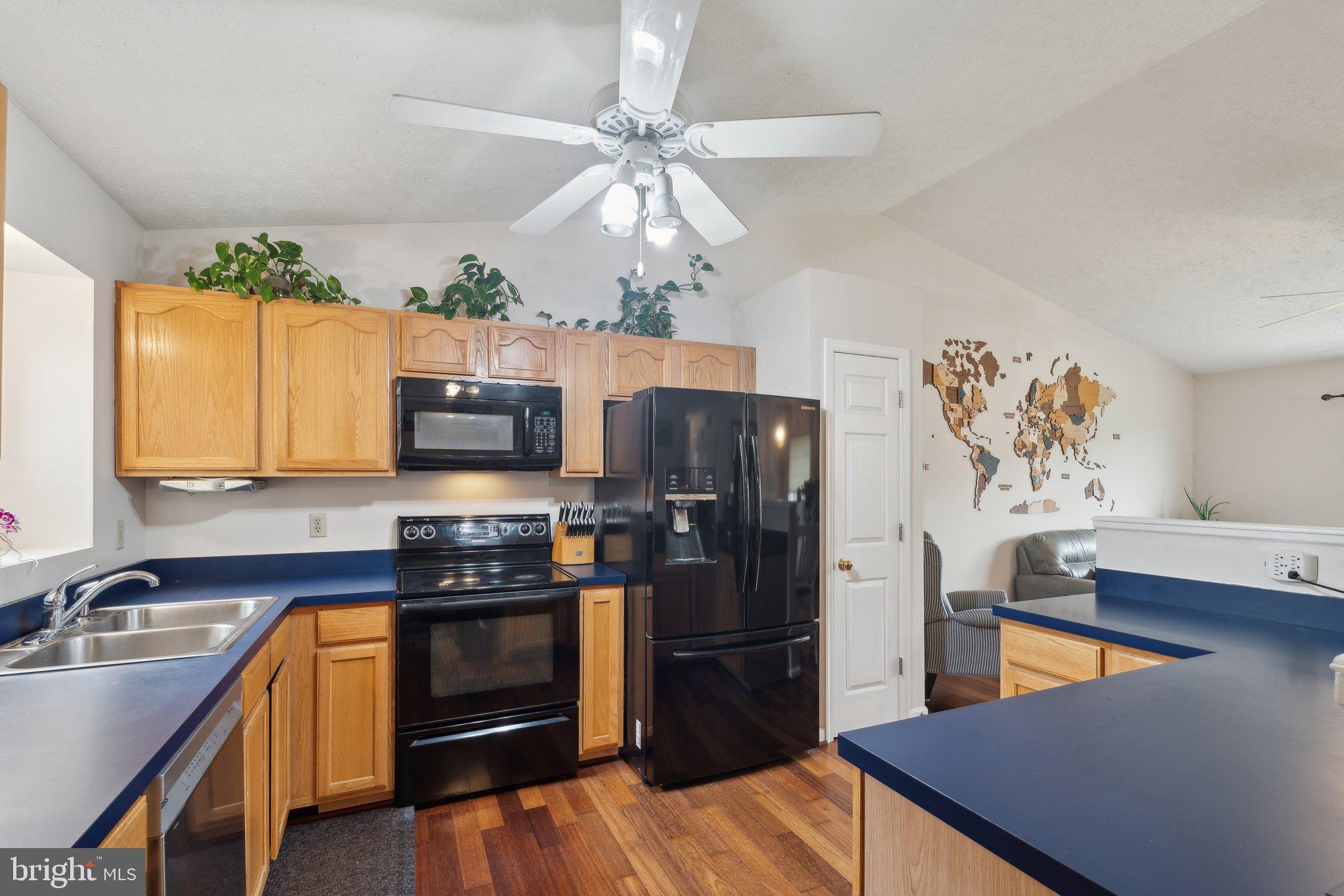 HILL VALLEY - Residential