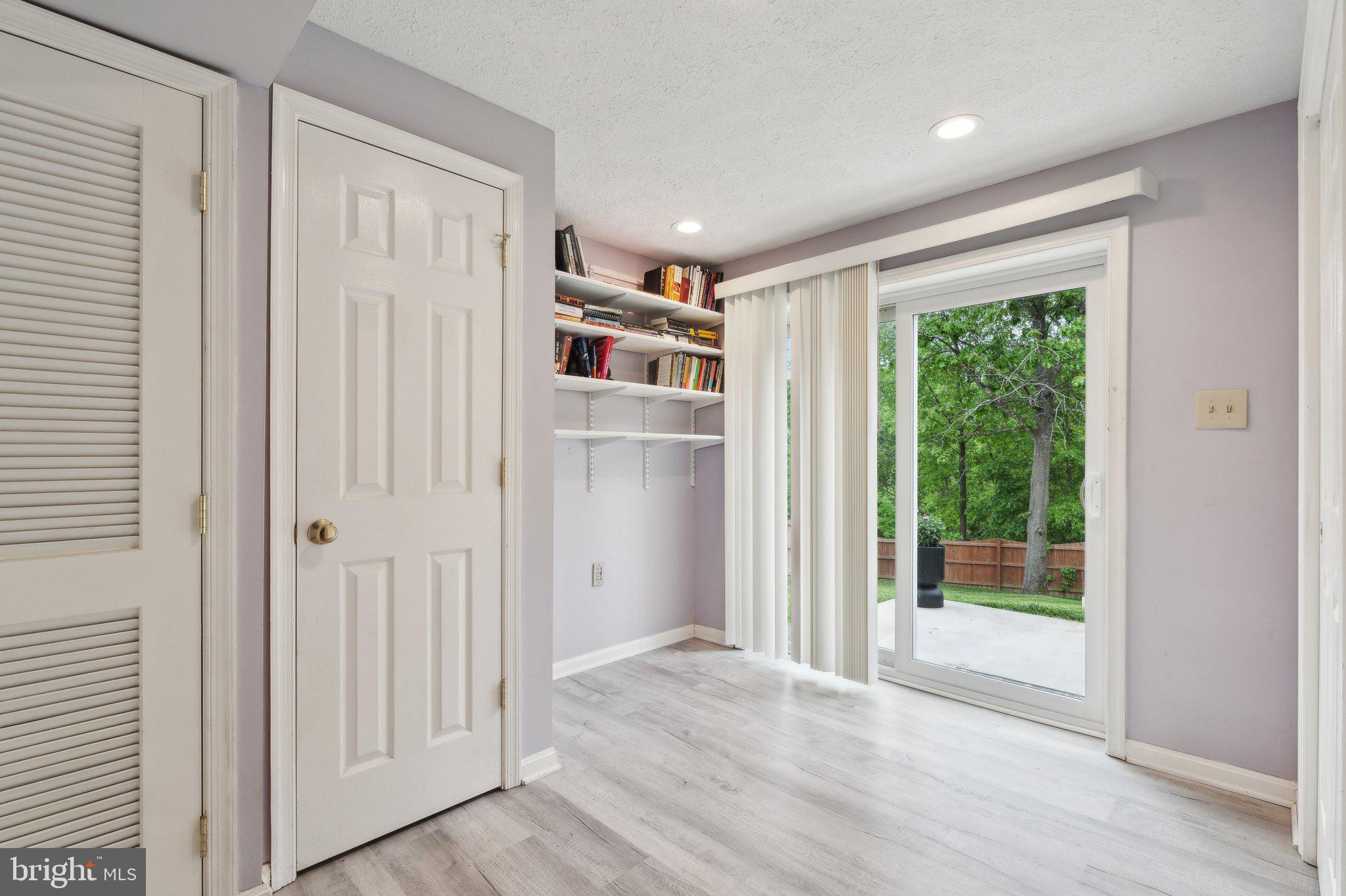 HILL VALLEY - Residential