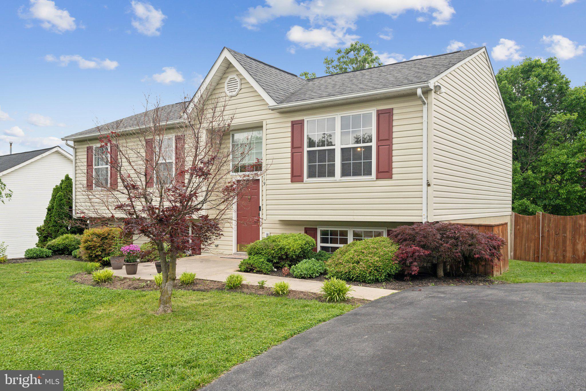 HILL VALLEY - Residential