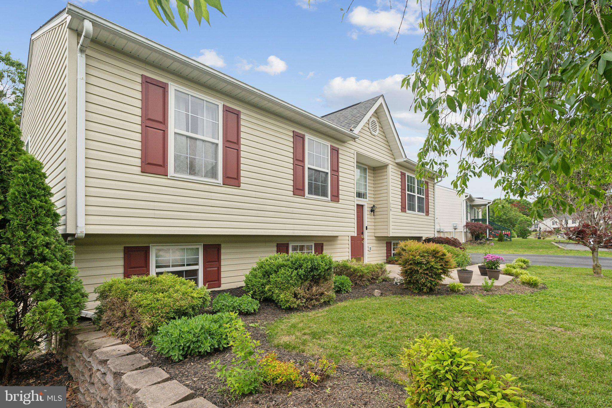 HILL VALLEY - Residential