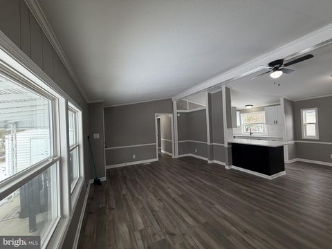 Mobile Home For Sale - 135 Cowhide Circle<br/> MIDDLE RIVER, MD 21220