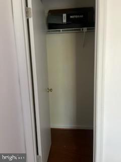 VILLAGE KNOLL - Residential