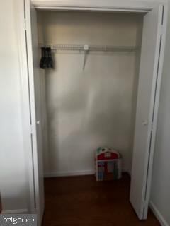 VILLAGE KNOLL - Residential