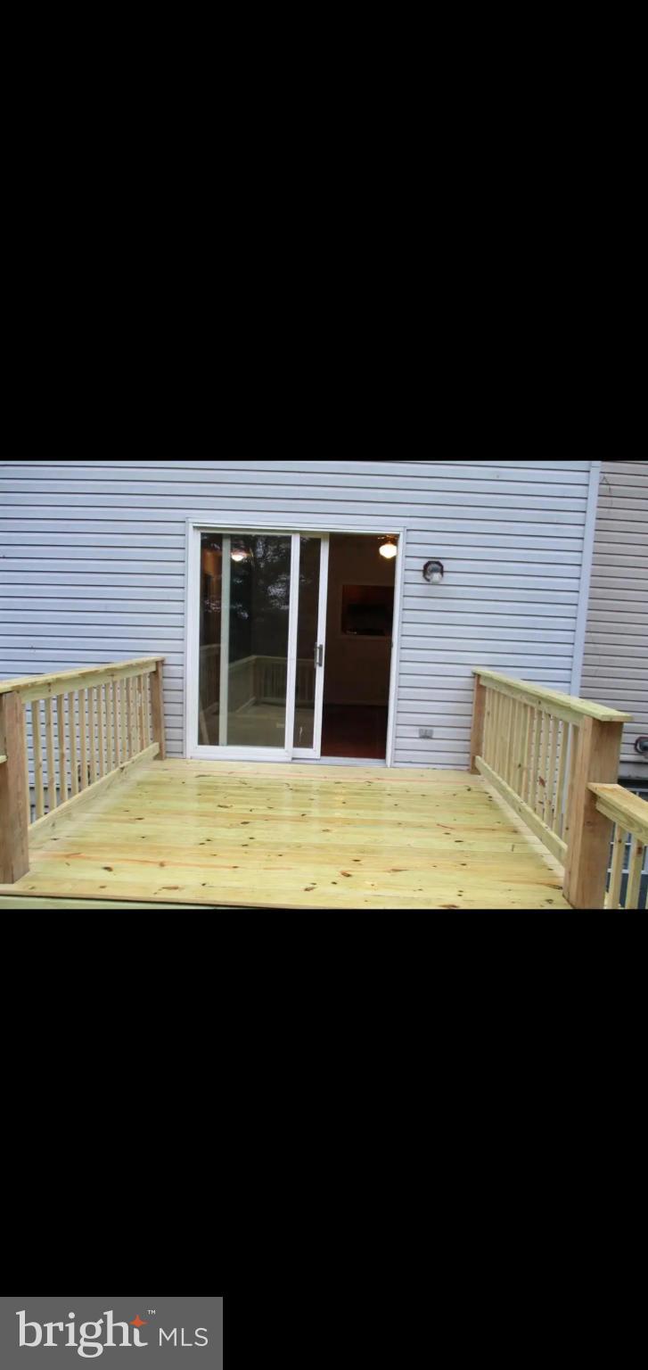 VILLAGE KNOLL - Residential