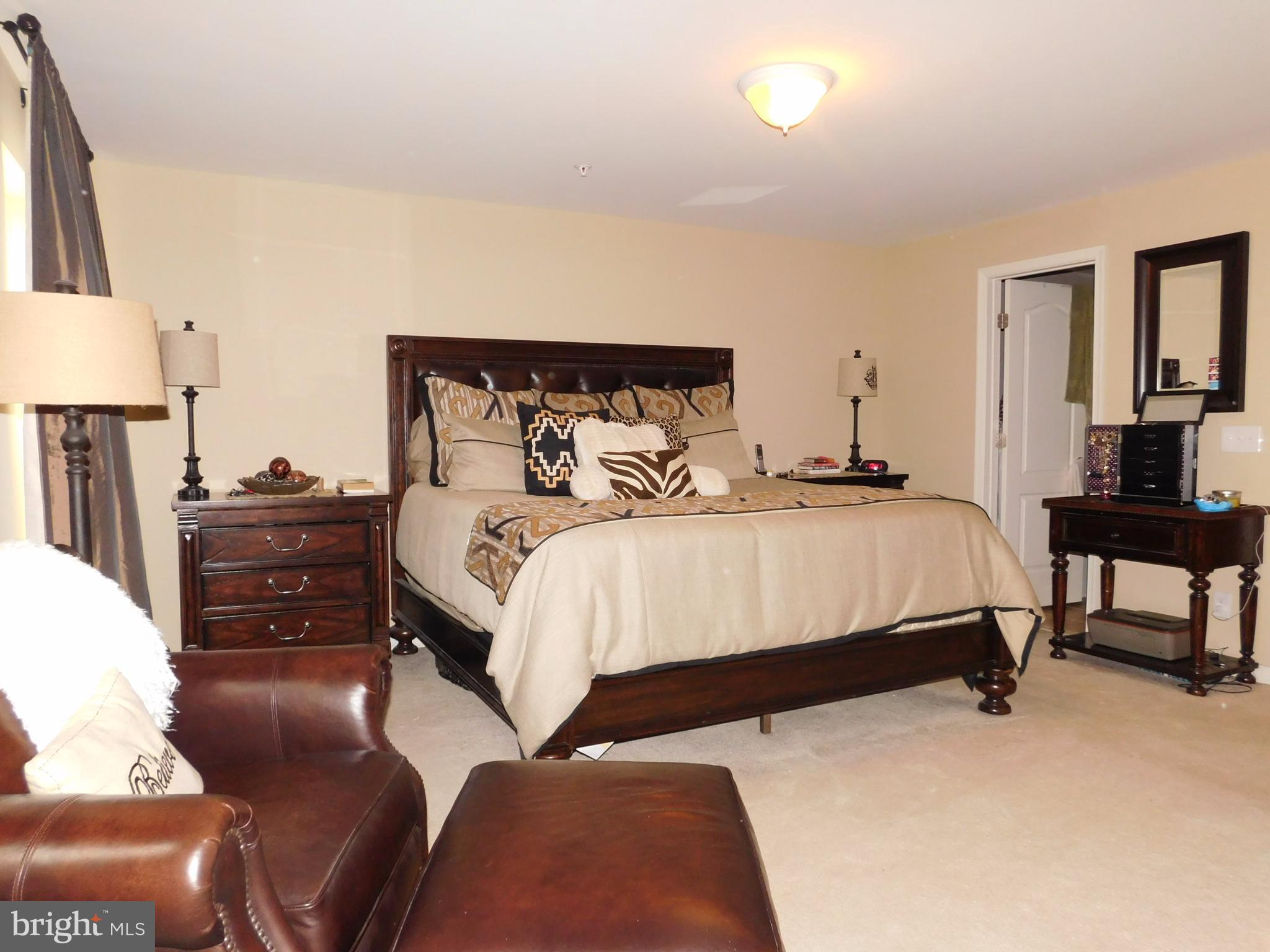 POTOMAC CLUB - Residential