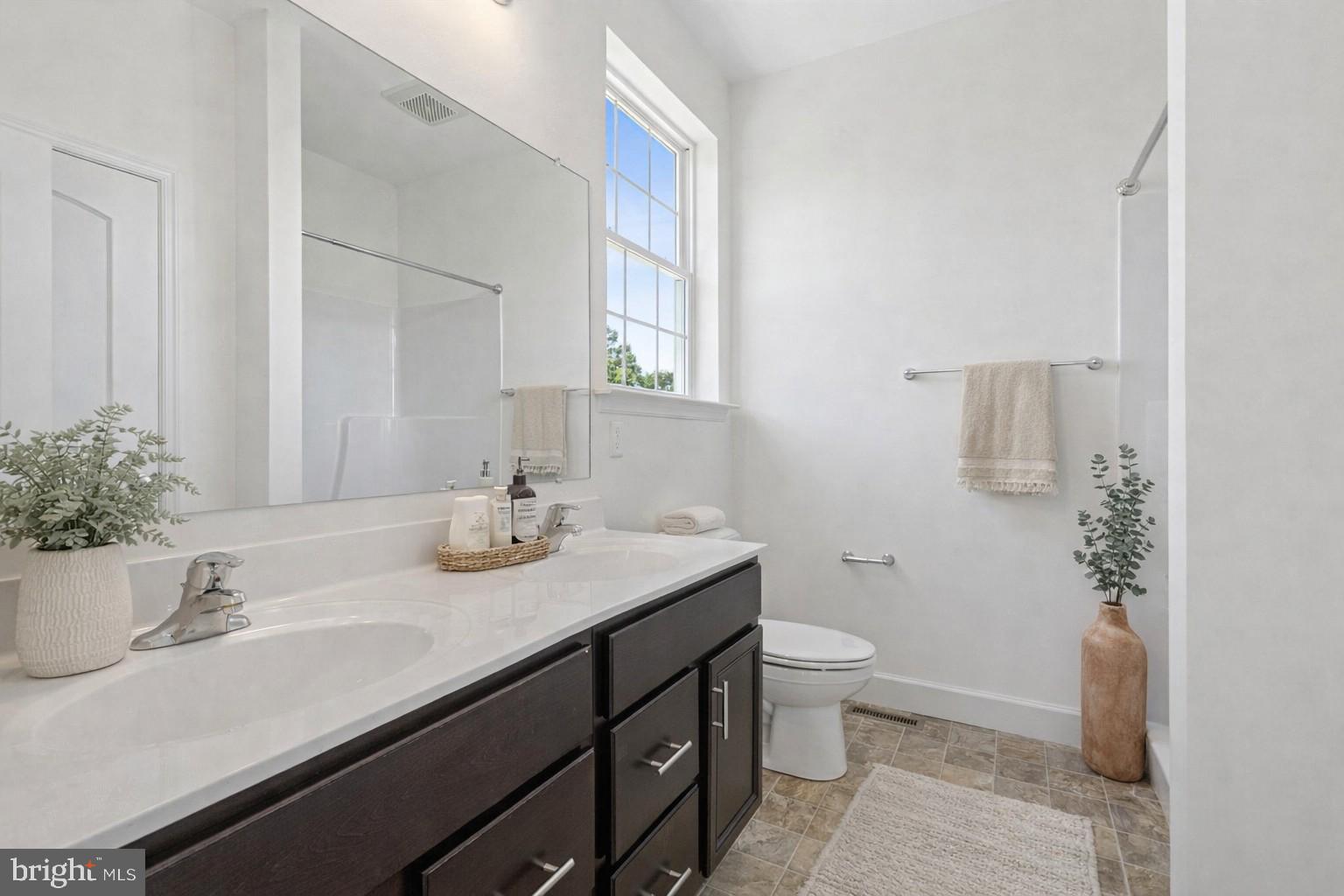 CUMBERLAND VILLAGE - Residential