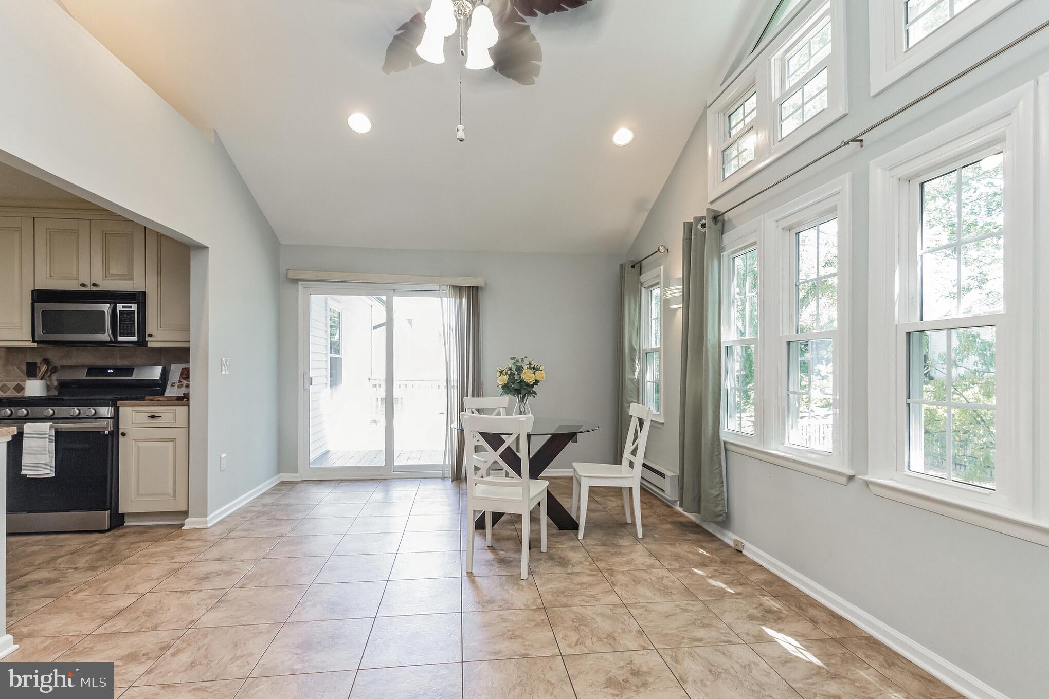 FLOWER HILL - Residential