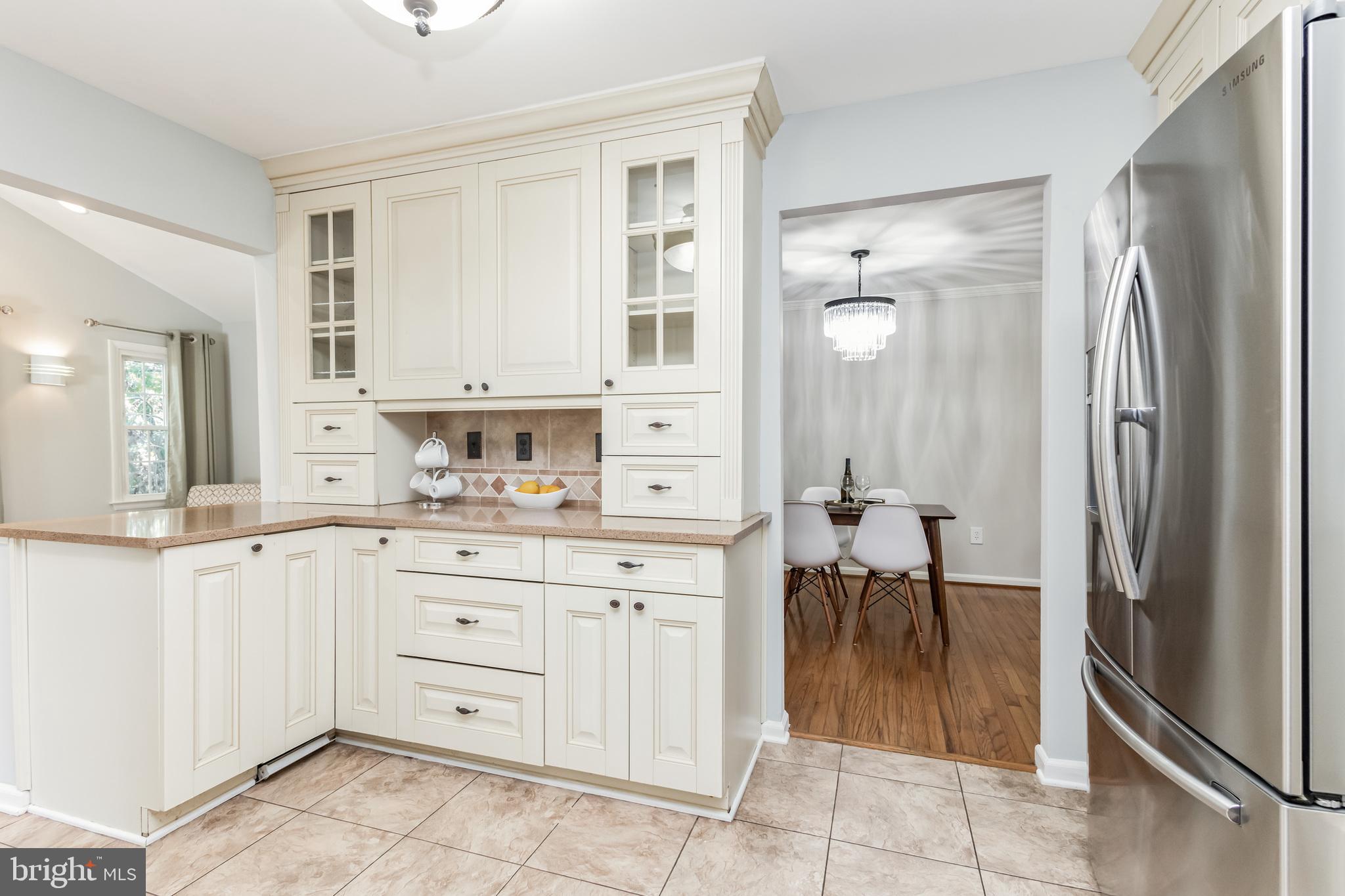 FLOWER HILL - Residential