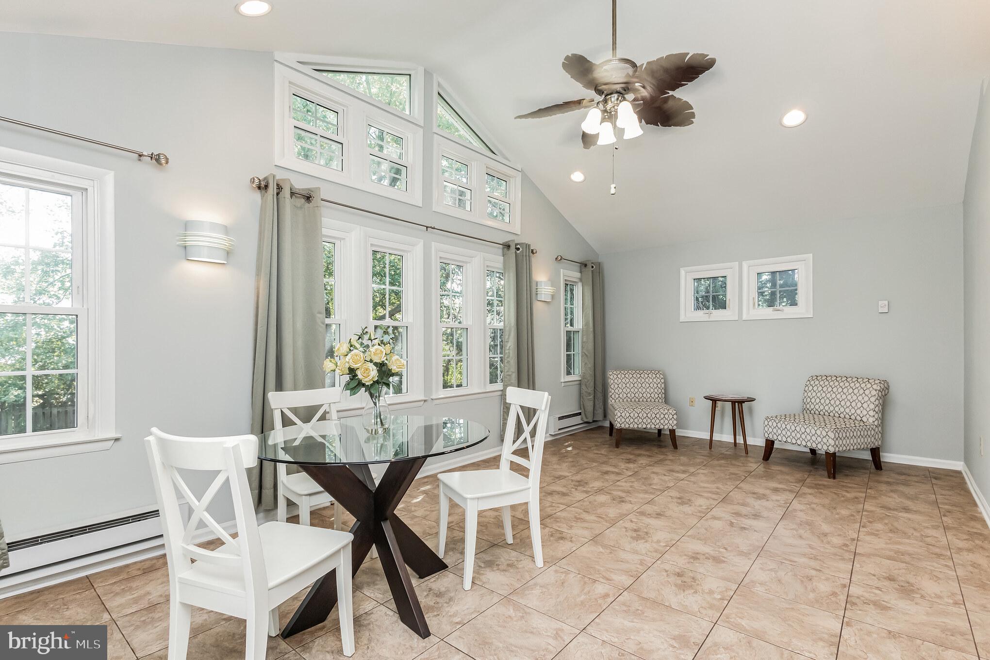 FLOWER HILL - Residential