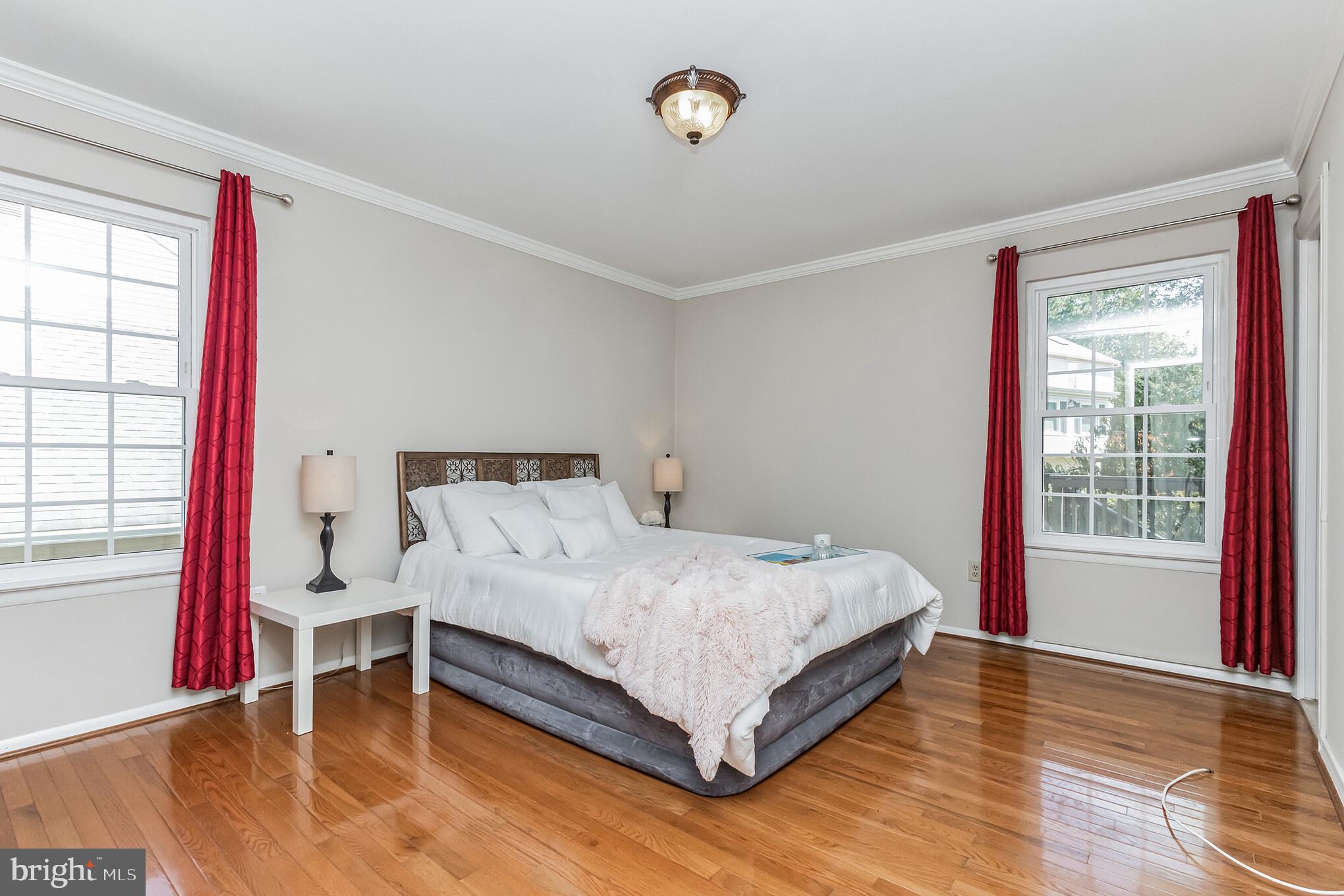 FLOWER HILL - Residential