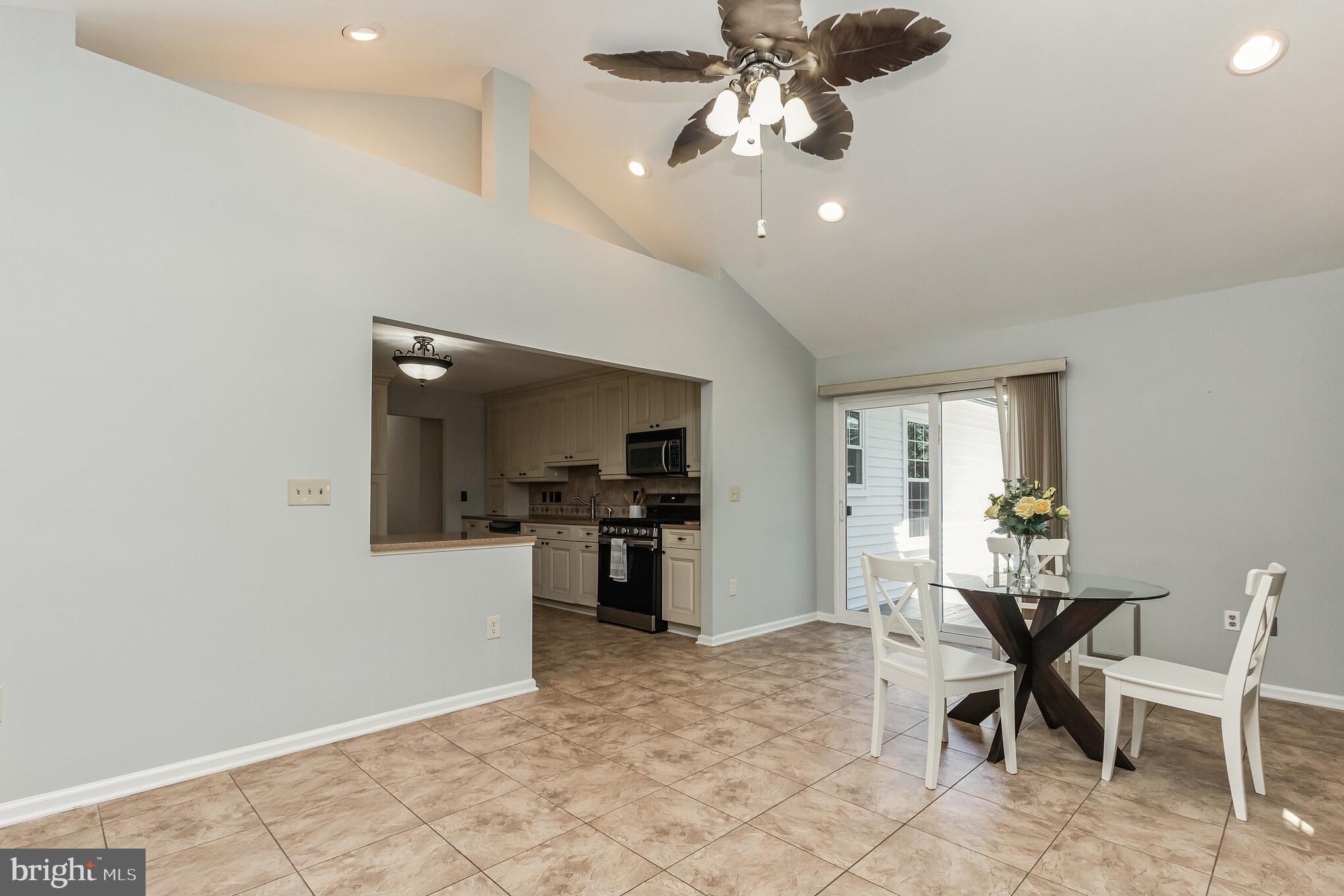 FLOWER HILL - Residential