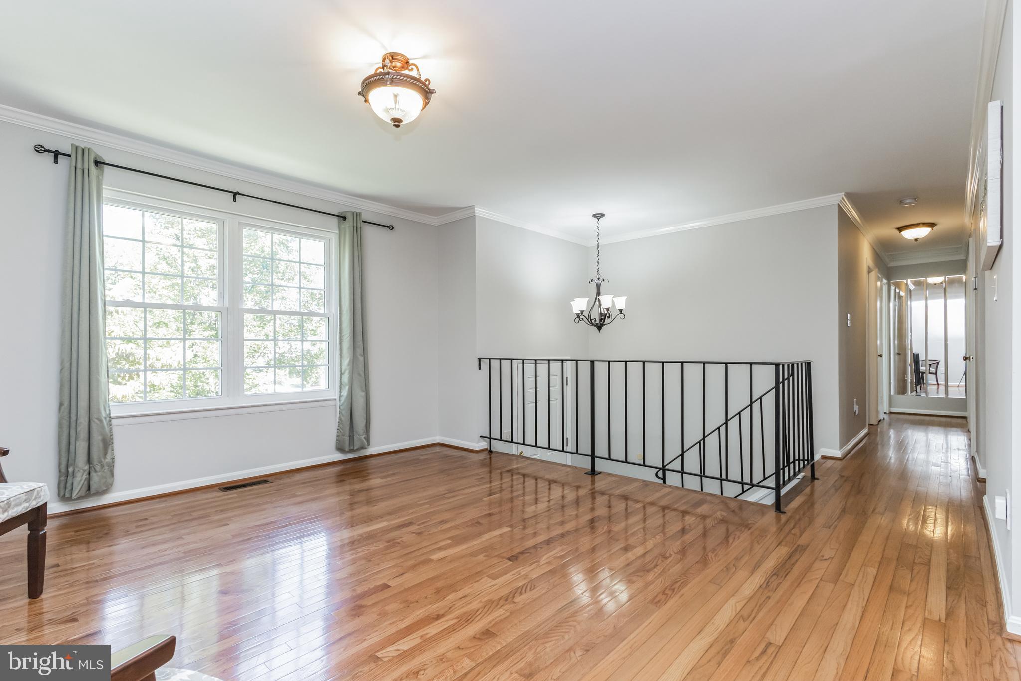 FLOWER HILL - Residential