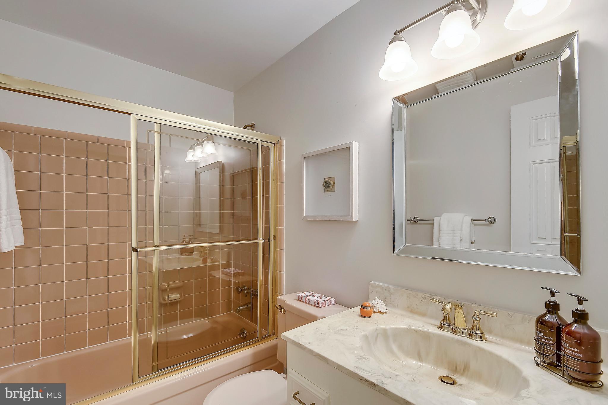 LEEWAY HEIGHTS - Residential