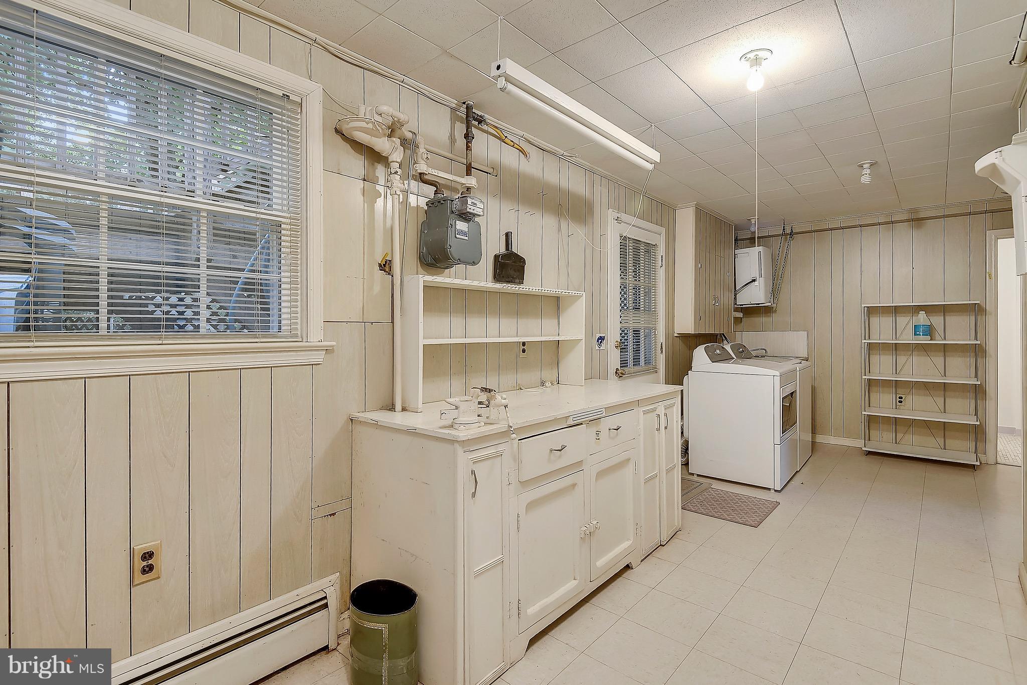 LEEWAY HEIGHTS - Residential