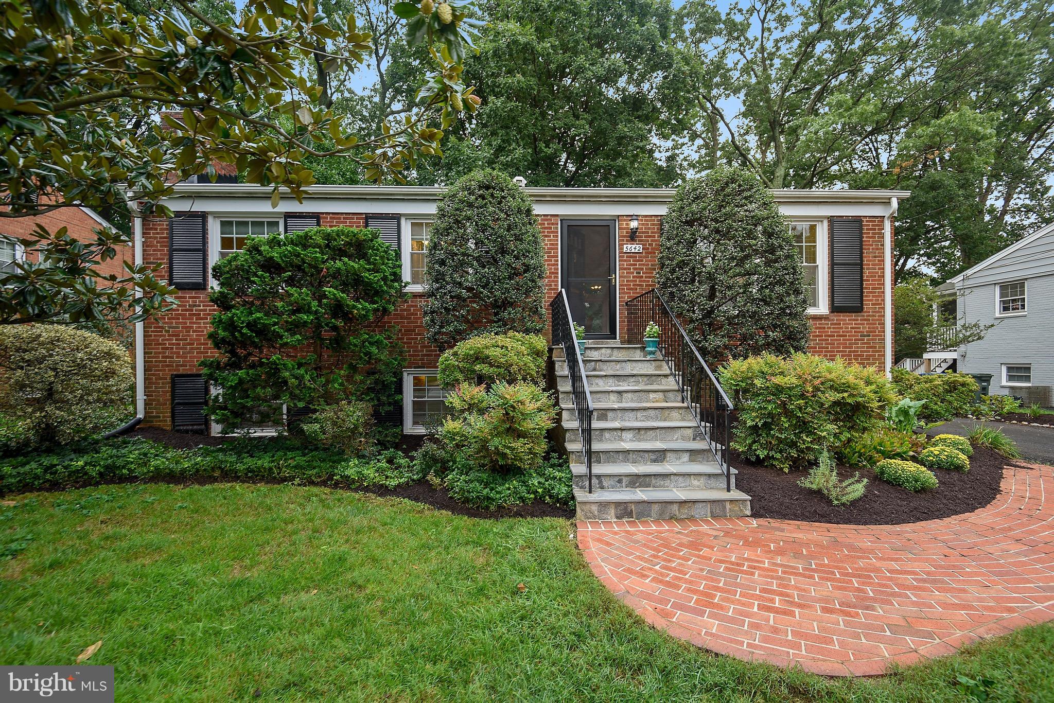 LEEWAY HEIGHTS - Residential