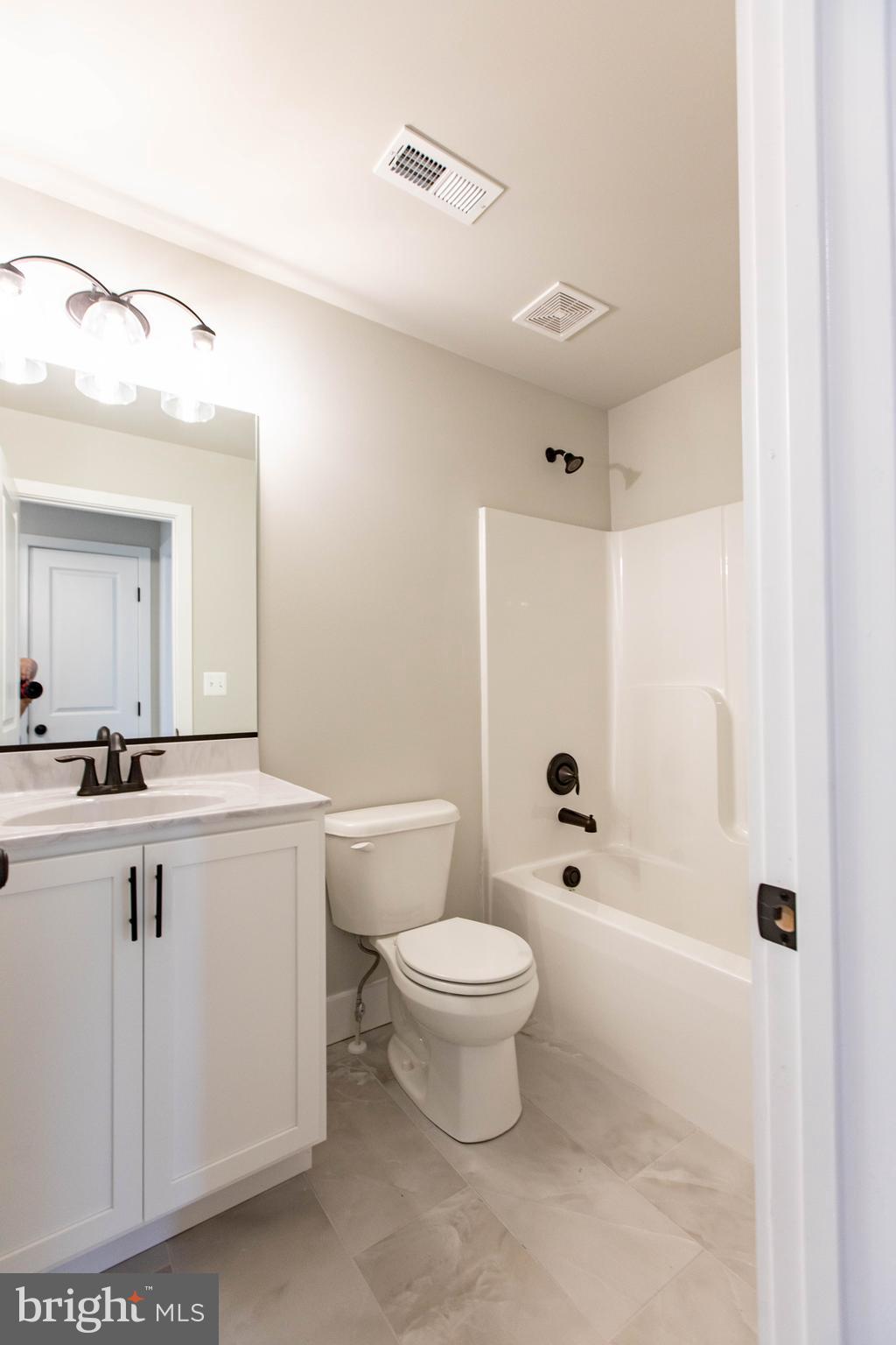 WEST SHORE - Residential