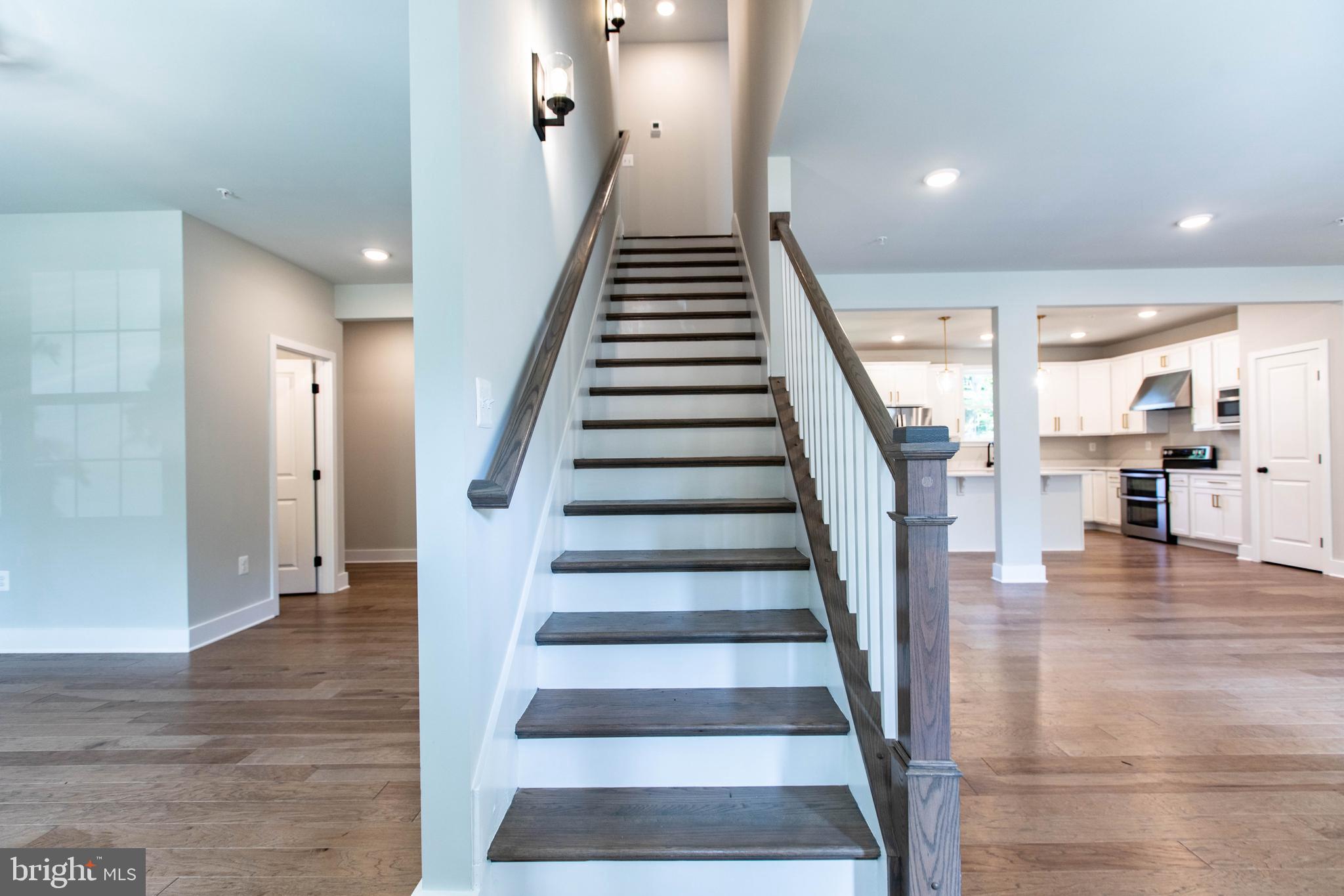 WEST SHORE - Residential