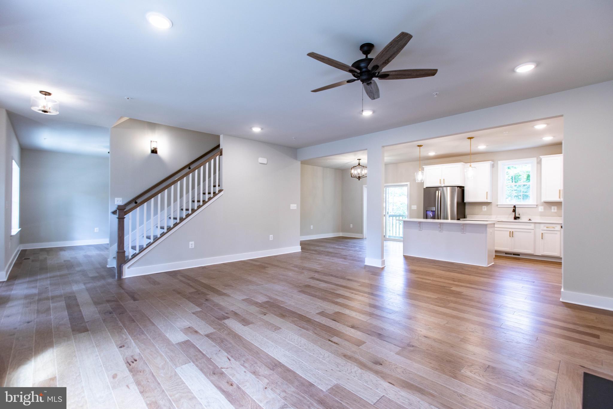 WEST SHORE - Residential