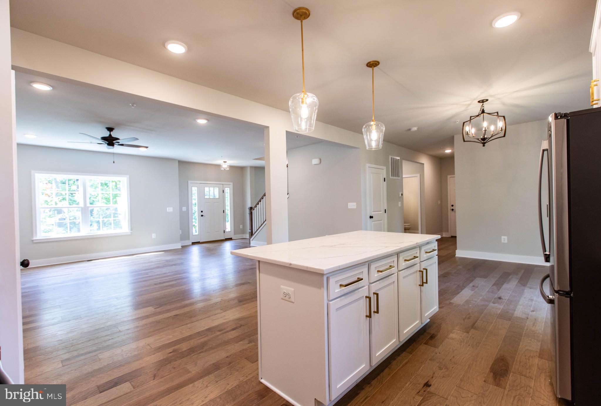 WEST SHORE - Residential