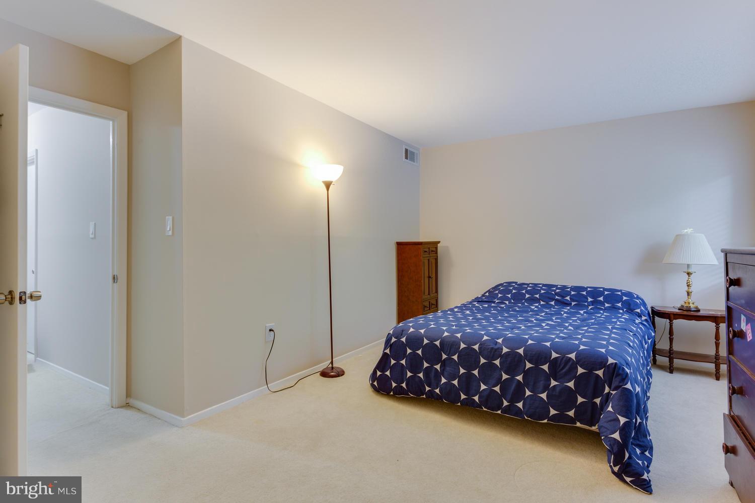 BETHESDA PARK - Residential